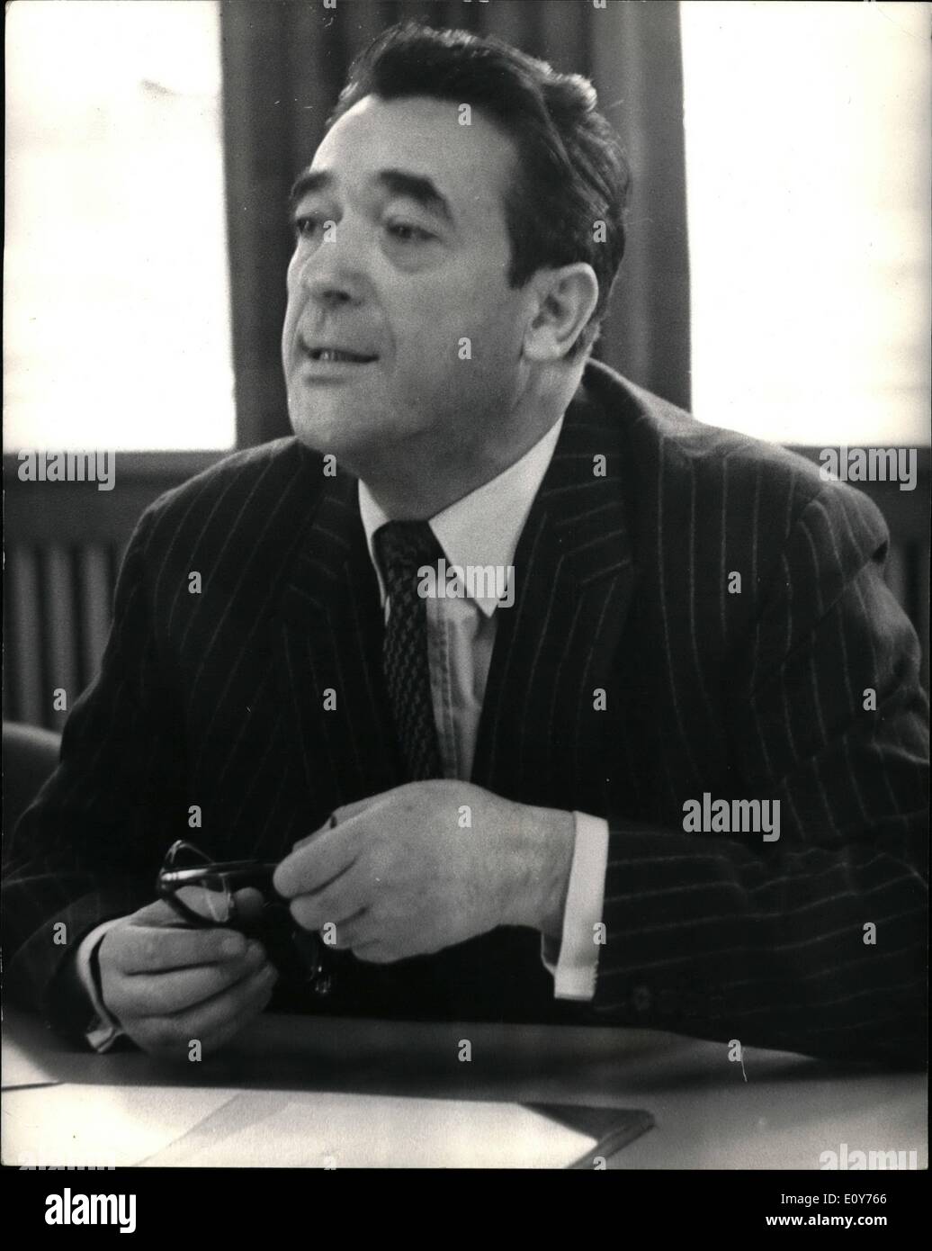 Dec. 31, 1968 - Mr. Robert Maxwell holds press conference: Mr.Robert Maxwell, whose after to News of the world shareholders closes at 3 p.m. today held a press conference, at Hill Samuel, Wood Street, E.C.2. Photo shows Mr. Robert Maxwell seen speaking at today's Press Conference. Stock Photo