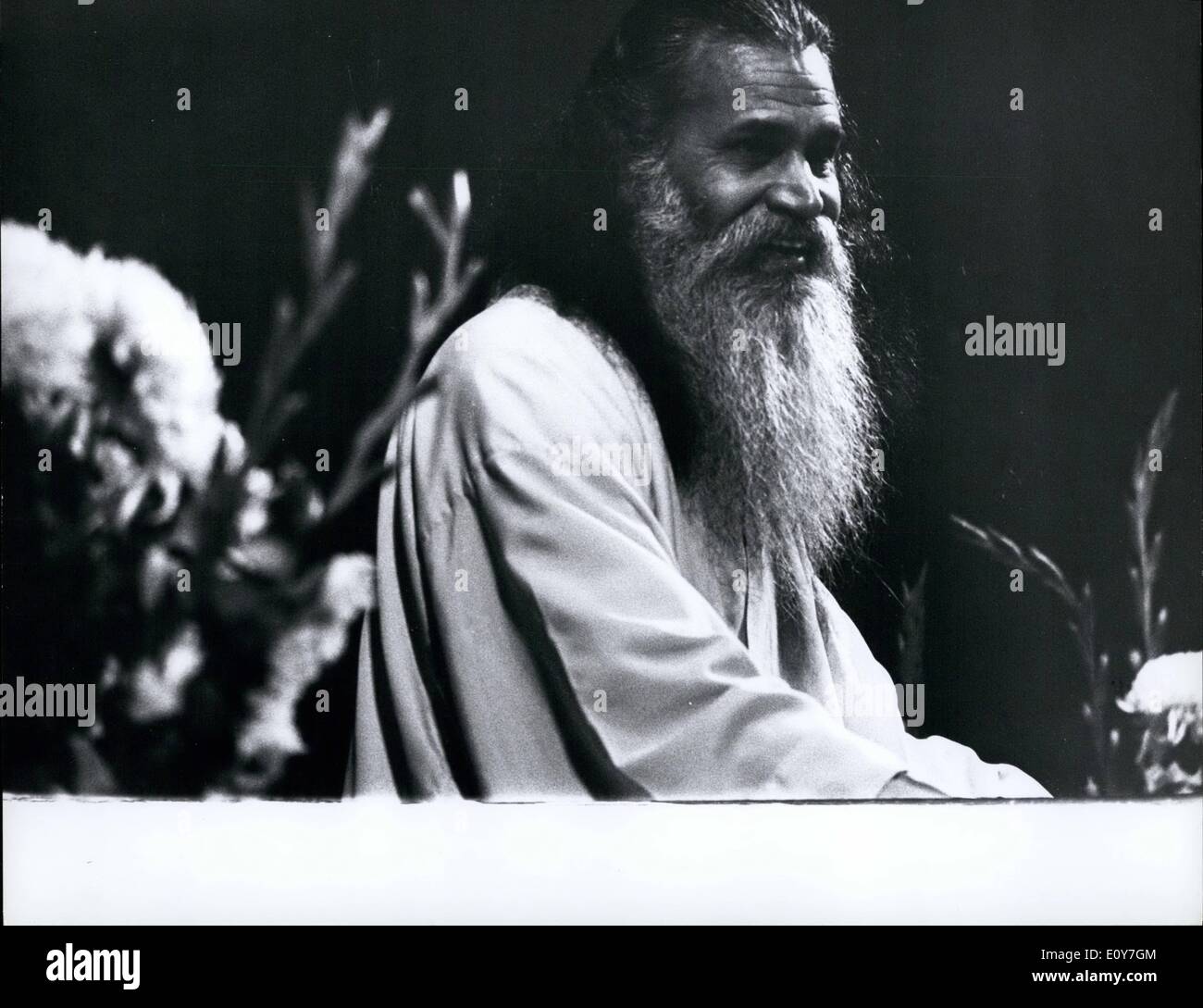 Jan. 01, 1969 - Swami Satchidananda Carnegie Hall Stock Photo - Alamy