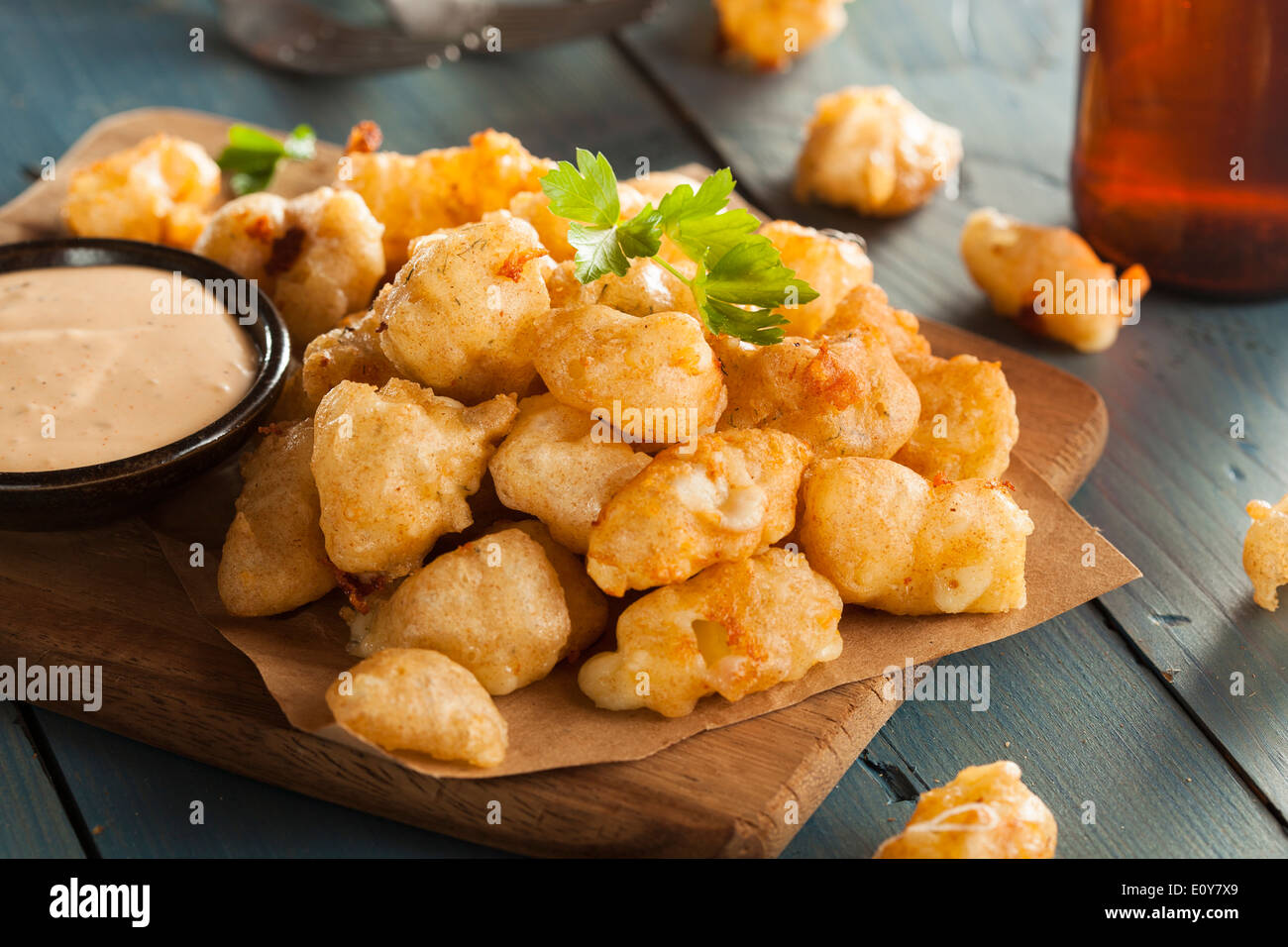 Beer Battered Wisconsin Cheese Curds with Dipping Sauce Stock Photo Alamy