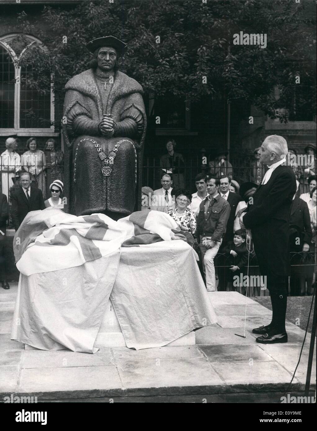 Jun. 06, 1969 - Dr. Horace King Unveils statue to Thomas More in Chelsea Old Church: Dr. Horace King. Speaker of the House Commons, today unveiled a statue to St. Thomas More in Chelsea Old Church. Dr. Michael Ramsey, The Archbishop of Canterbury, was present at the ceremony, together with Cardinal Neeman. Photo shows Dr. Horace King Performs the unveiling ceremony at Chelsea Old Church today. Stock Photo