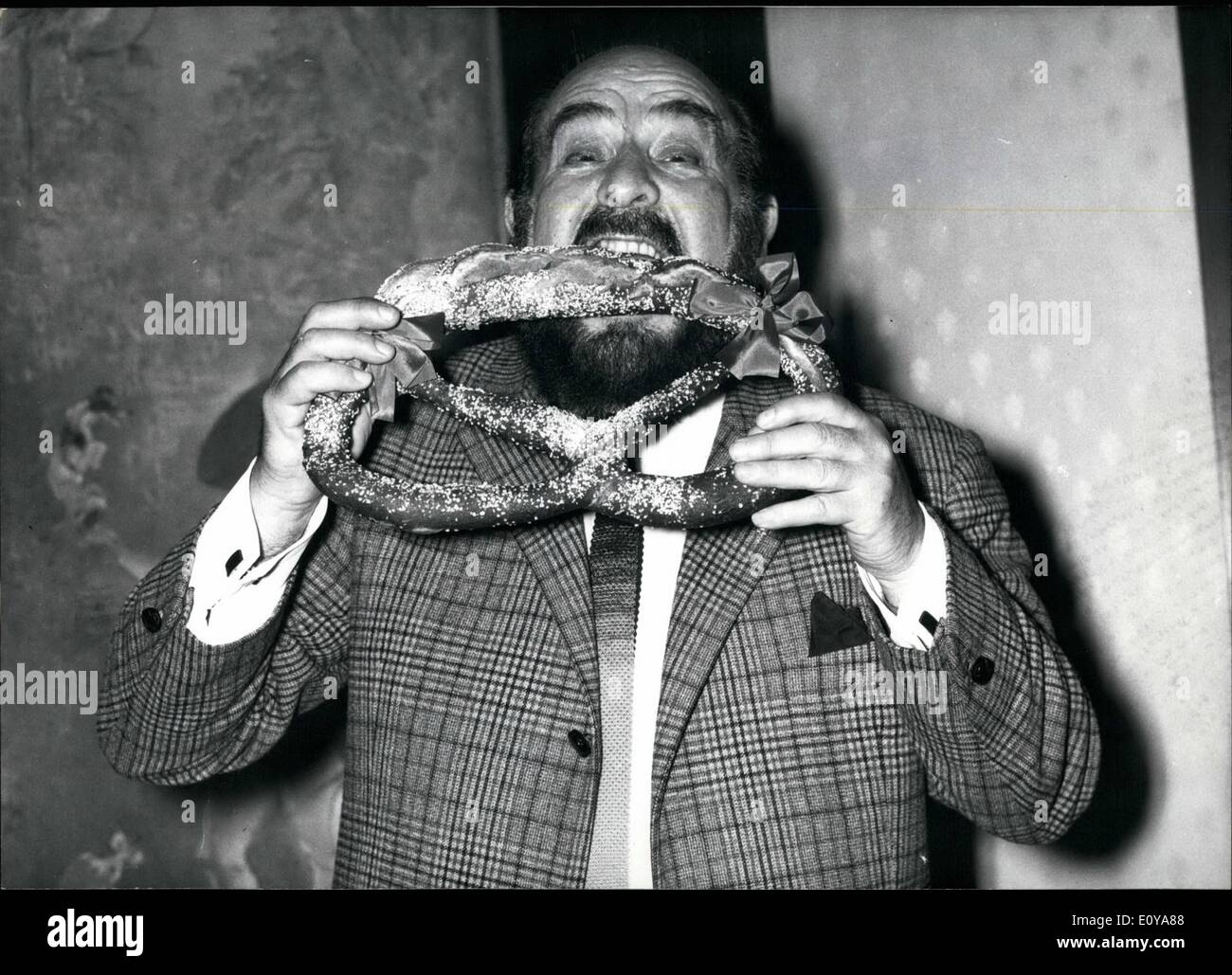 Sep. 09, 1969 - Pictured is Shmuel Rodensky. For years he has played the milkman in the musical ''Fiddler on the Roof,'' and will be portraying the role again on September 3 in the German Theater in Munich. The 61 year old actor from Israel played ''Milkman Tevje'' for many Stock Photo