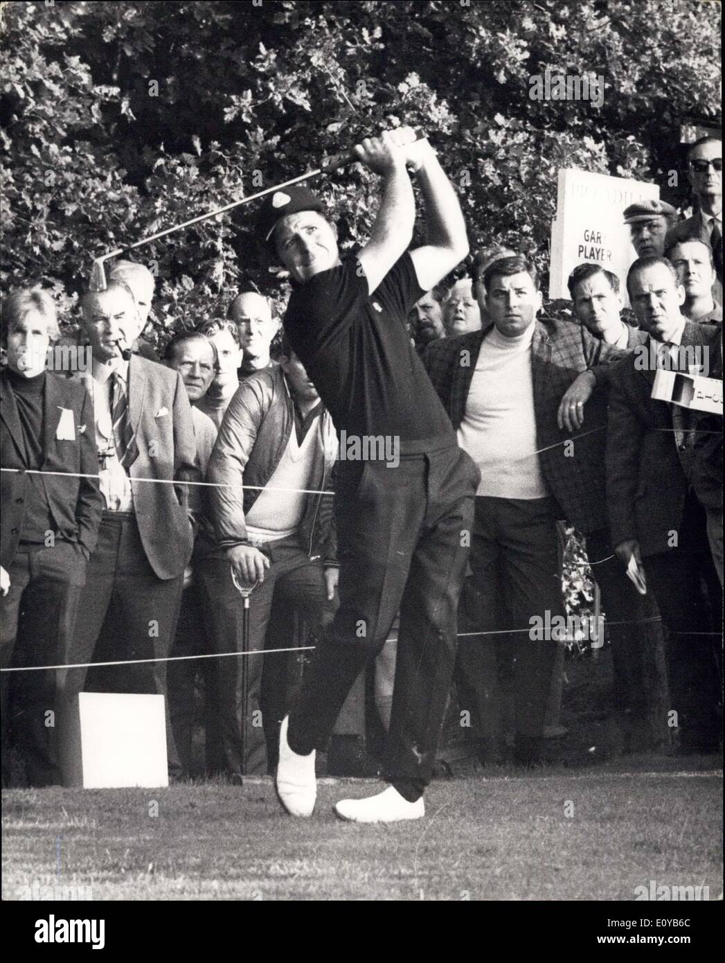 Oct. 09, 1969 - Piccadilly World Match Play Championship at Wentworth Photo Shows: Gary Player (South Africa) drives off the 2nd tee during the first round of Piccadilly World Match Play Championship at Wentworth today Stock Photo