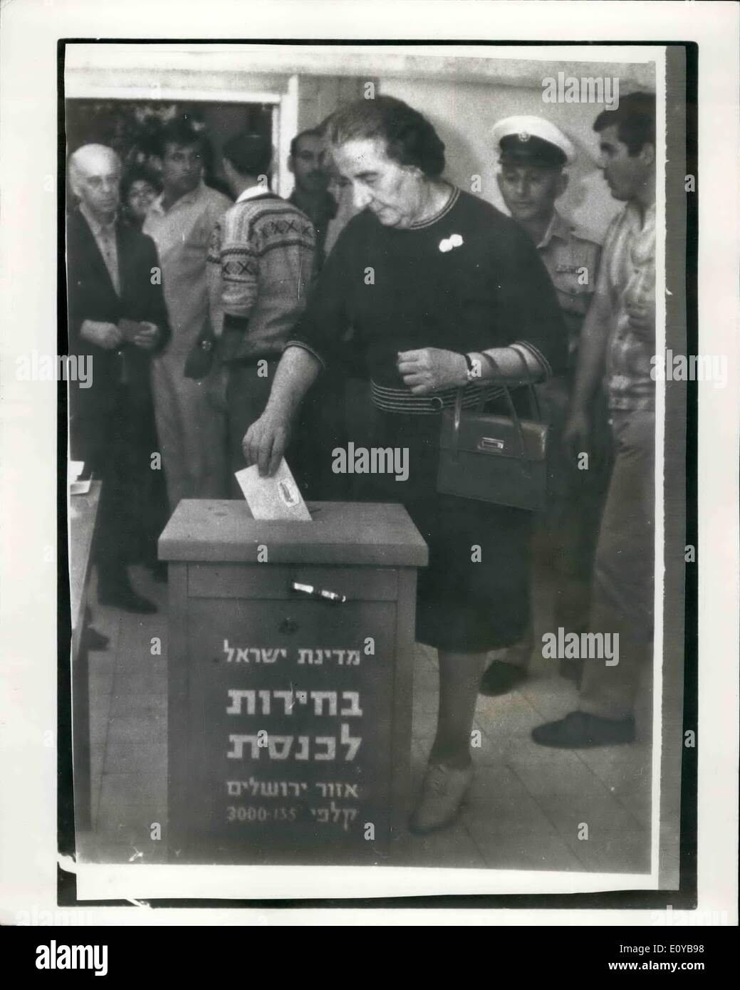 Oct. 10, 1969 - Prime minister Golda Meir Casts Her Vote In The Israeli Elections: Photo shows. Israel Prime Minister, Golda Meir, is seen casting her vote at the poll in the Rubin Academy of Music in Jerusalem during today's election for the seventh Kuesset, or Parliament Stock Photo