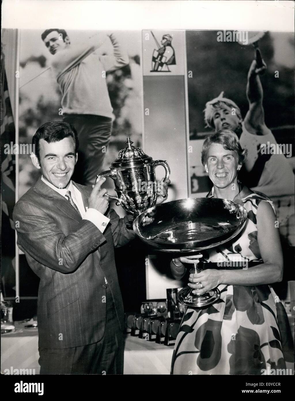 Nov. 11, 1969 - Sportsmen Of The Year Lunch: British Open Golf Champion, Tony Jacklin and Ann Jones, Wimbledon Champion- named as Sportsman and Sportswoman of the year - today received their awards from the Prime Minister, at the Daily Express Sportsman of the Year lunch at the Savoy Hotel. Picture Shows: Tony Jacklin and Ann Jones pictured with their awards at the Savoy hotel today. Stock Photo
