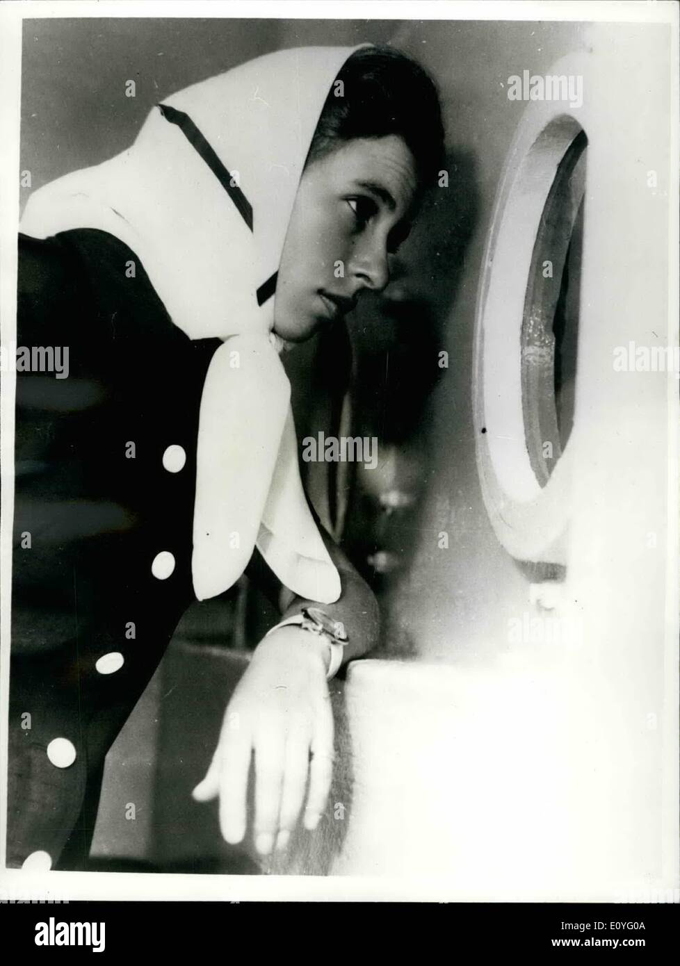 Apr. 04, 1970 - Royal Tour Of Australia: Picture Shows: Princess Anne peering at marine life in the Undersea Aquarium, at Green Stock Photo
