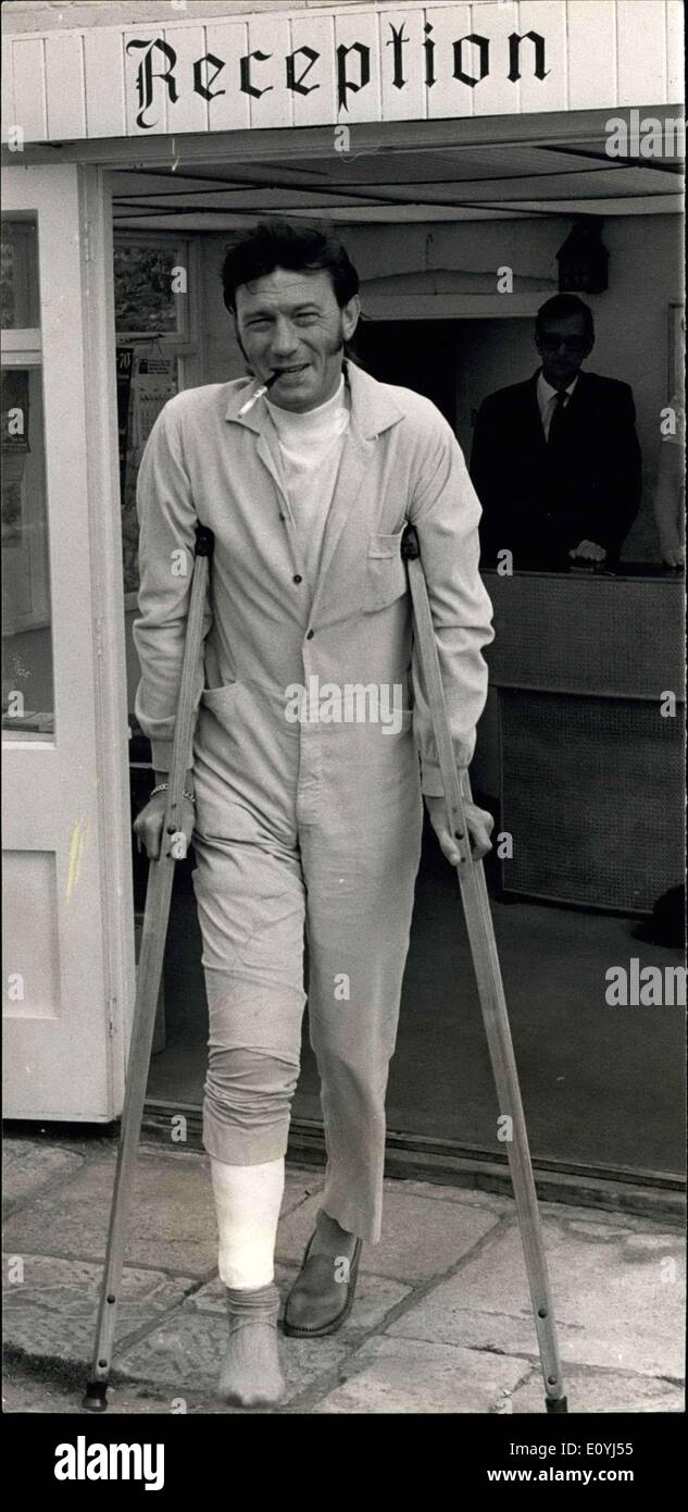 Jul. 03, 1970 - Laurence Harvey Breaks Knee At Rehearsal: Actor Laurence Harvey broke a knee when befell a bed during rehearsal Stock Photo
