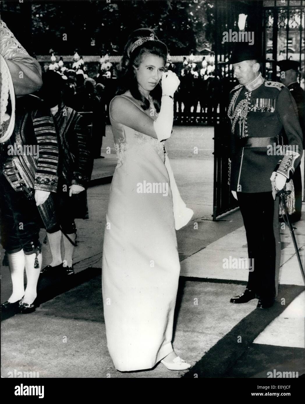 jul-07-1970-state-opening-of-parliament-princess-anne-arrives-princess-E0YJCF.jpg