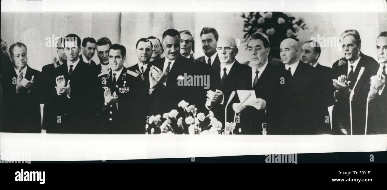 Jul. 07, 1970 - President Nasser in Moscow.: During his recent visit to Moscow, President Nasser of Egypt attended a reception at the Kremilin given in honour of the ''Soyuz 9'' astronauts, Nikolaiev and Sevastianov. Photo shows Pictured in front row - from Right: Kosygin: Brejnev: Podgorny: President Nasser: Nikolaiev, Sevastionov and Kirilenko. Stock Photo