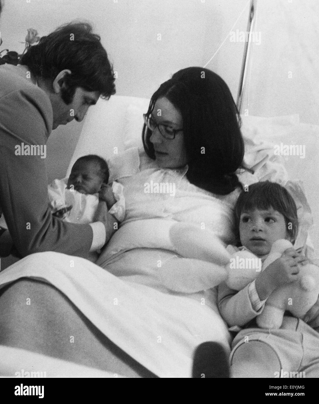 Nana mouskouri hi-res stock photography and images - Alamy