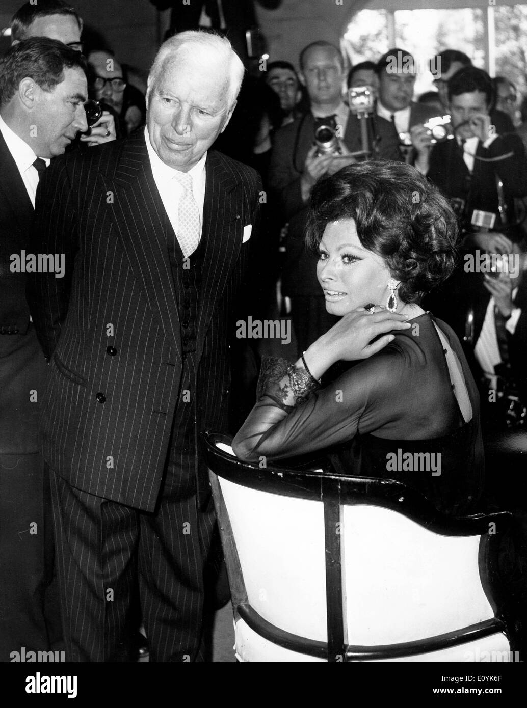 Actors Charlie Chaplin and Sophia Loren at event Stock Photo