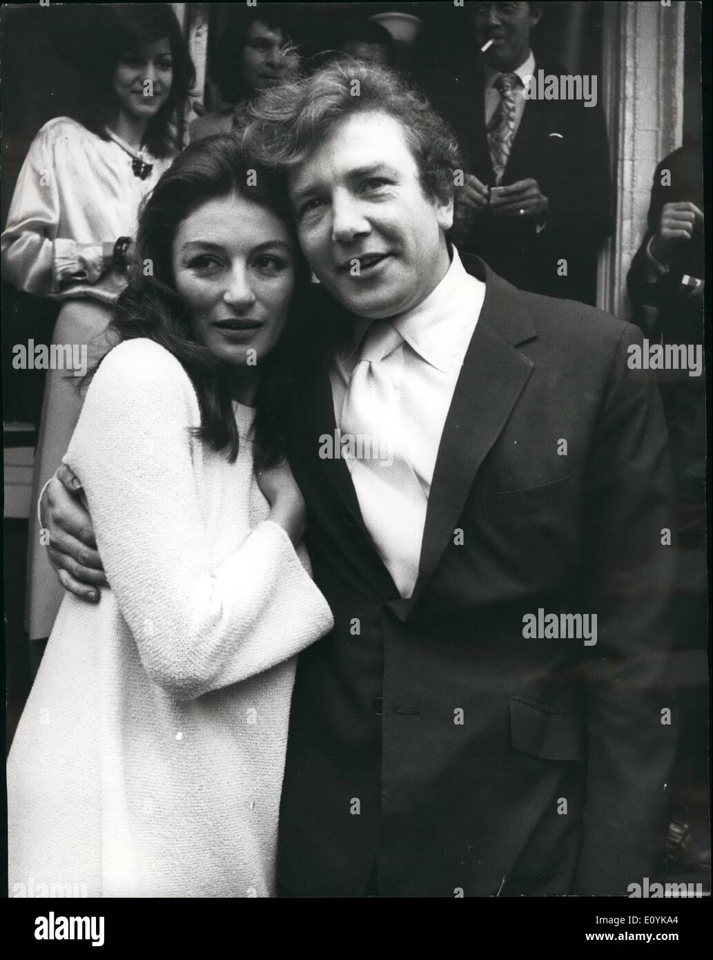 Anouk aimee actress hi-res stock photography and images - Alamy