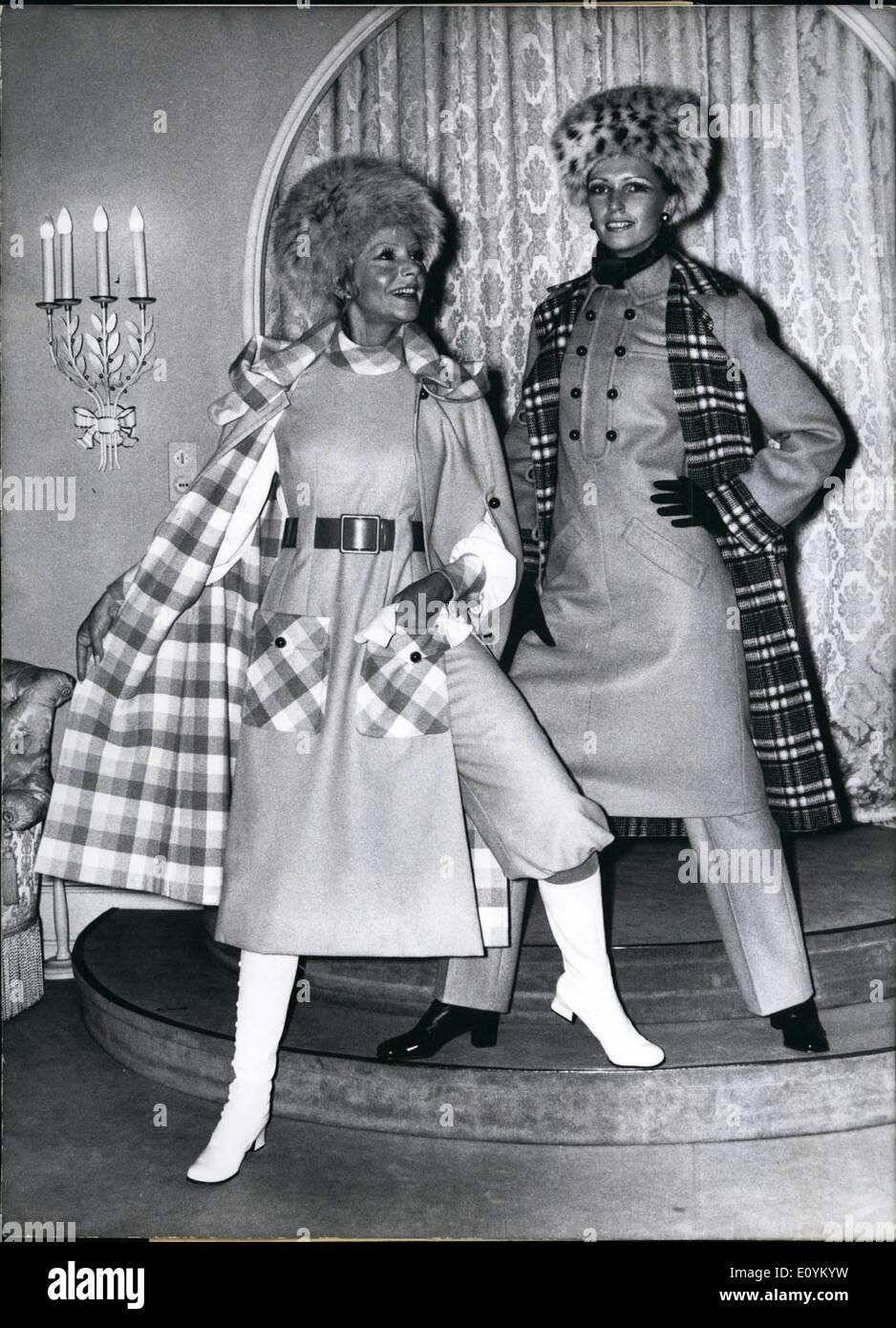 Sep. 09, 1970 - Autumn/Winter-Fashion Presented In Munich, W. Germany  ''Sporting'' and ''Porsche''... .... are these three-piece creations called  which have been presented by the couturier Admuller in the course of his
