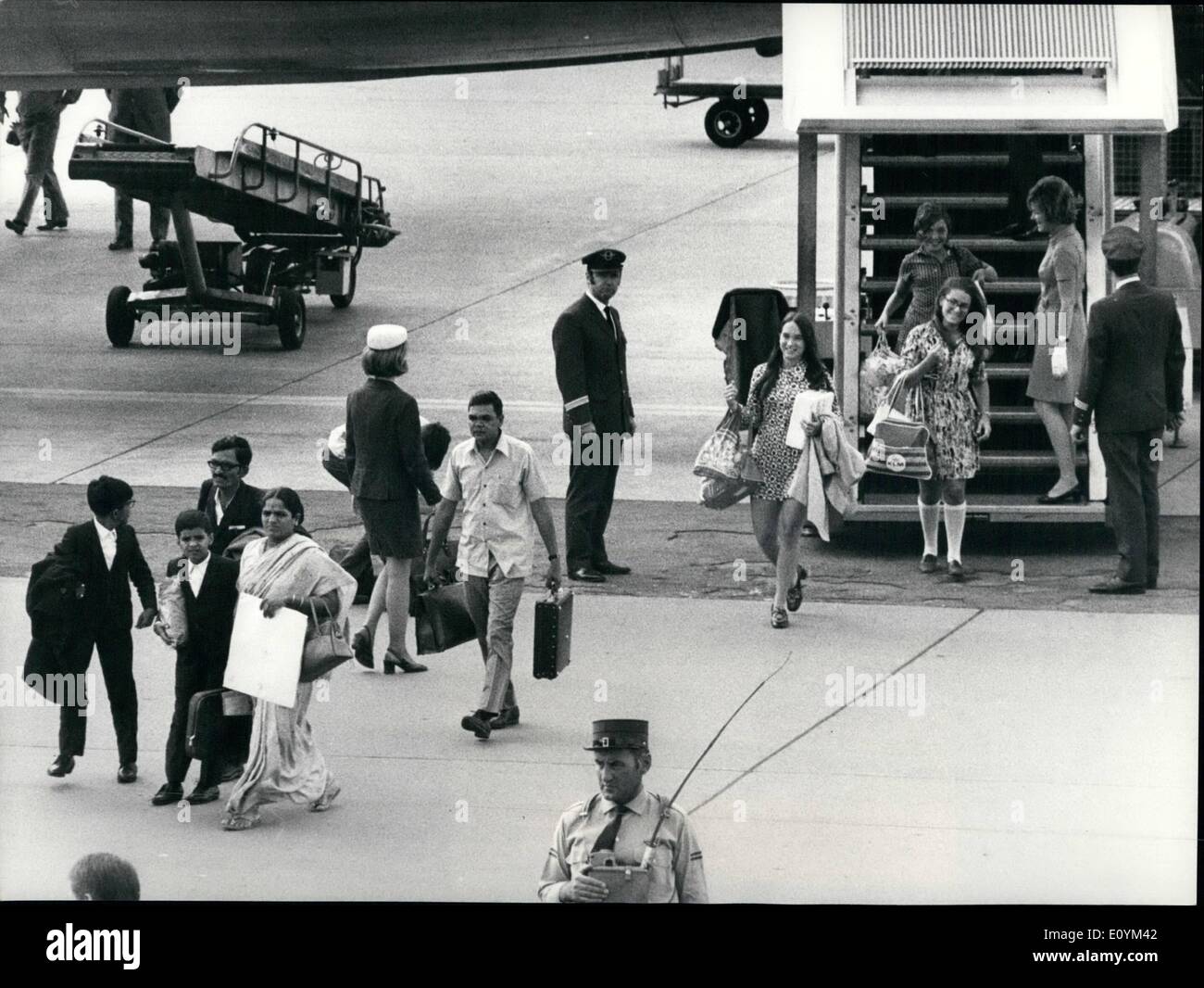 Sep. 09, 1970 - Liberated passengers back in Zurich. A group of 63 passengers - mostly women and children - left in liberty by fedayin in Jordania arrived in zuric airport Saturday afternoon. Stock Photo