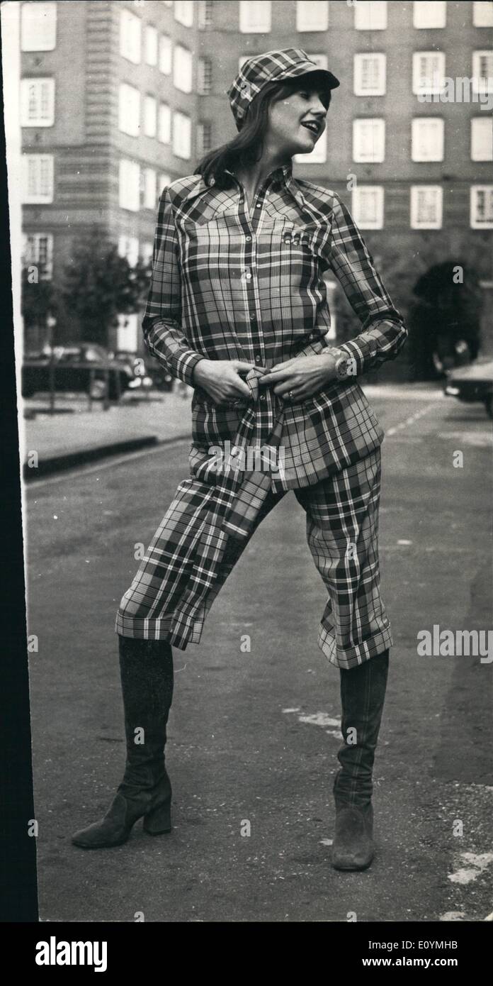 Oct. 10, 1970 - Fashions Of Display: The Kings Road Club Exhibition is being held at Chelsea Town Hall, where various fashion designers are displaying their creations - in connection with London Fashion Week (Oct 19-23). Photo shows Model Jane wears Madras shirt top and shorts in polyester and viscose, pink and brown check, designed by Angela. Stock Photo