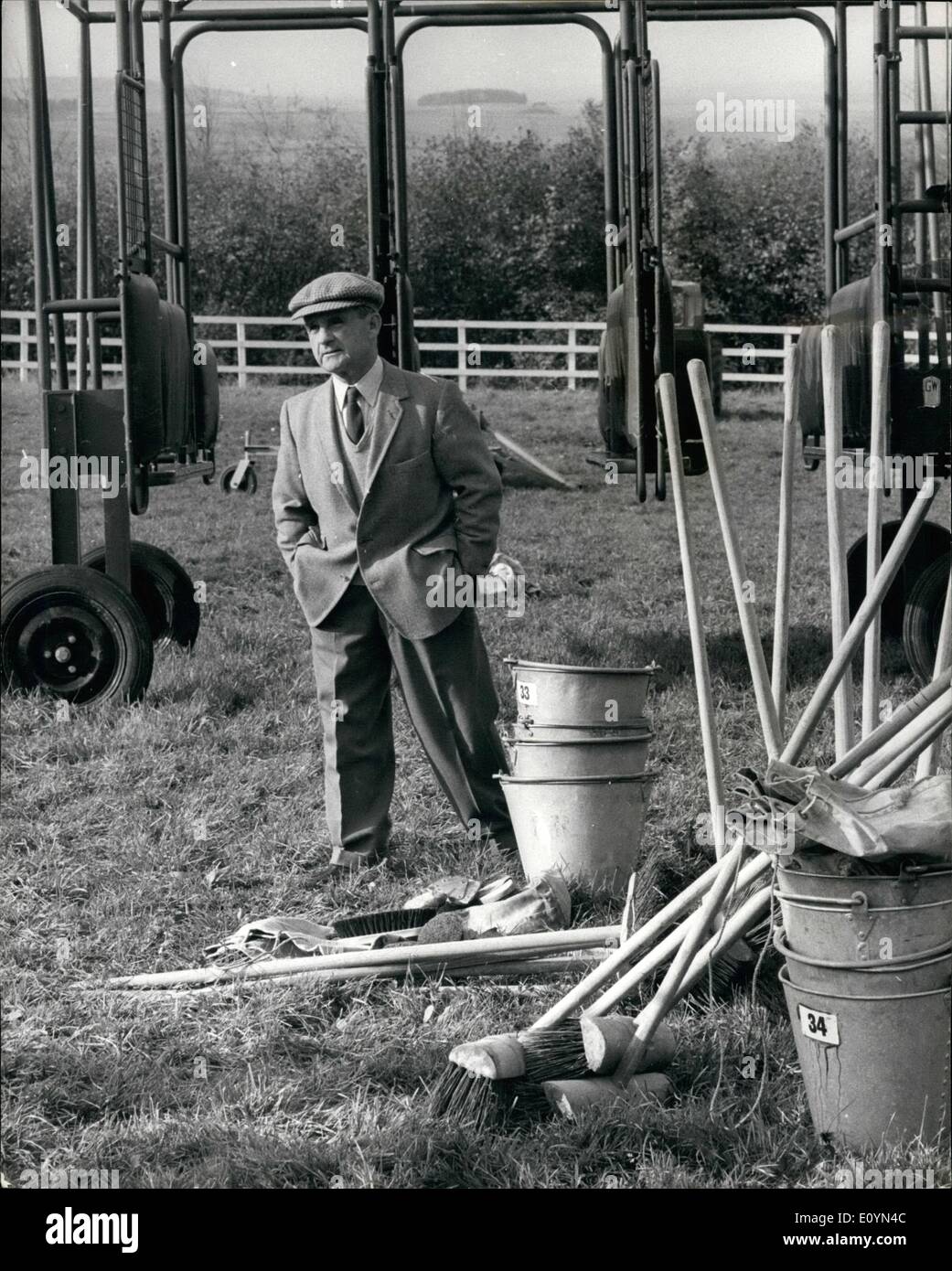 Nov. 11, 1970 - Sir Gordon Richards Sells Up For ,000: Hundreds of people, including leading turf figures from all parts of Britain, went to tiny Hampshire village of Whitsbury yesterday for a dale that marked the end of a racing area. For many people the occasion was net so much a sale as a chance to take leave of Sir Gordon Richards. Sir Gordon, in racing for half a century, is giving up his trainer's licence and leaving the stables at Whitsbury, which for seven years he has leased from William Hill the bookmaker Stock Photo