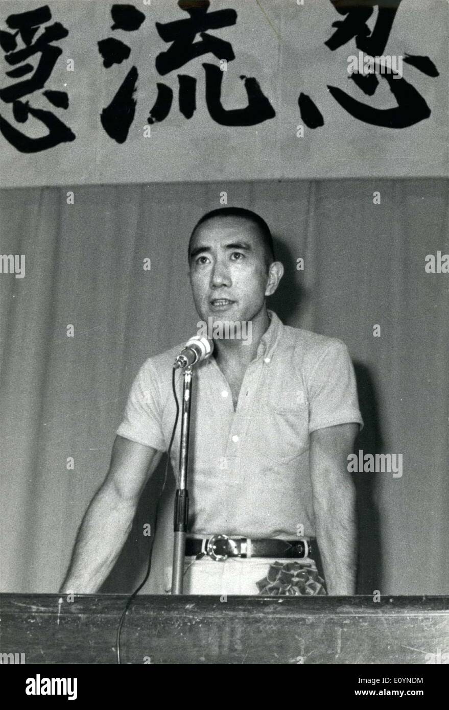 Nov. 30, 1970 - Coup D'Etatet in Tokto Fails Author commits Hara Kiri : Yukio Mishima, well - known author and once mentioned as a possible Nobel prize winner, attempted to stir up members of the 32nd infantry Regiment stationed at Ichigaya, Tokyo in the hope of staging a coup d'etat, and join his ''Tate no Kai'' (Association of Shields). He appealed to the men of the Japan Self-Defence forces to risre up and change the Constitution, so that they would be the power in Japan around the Emperor Stock Photo