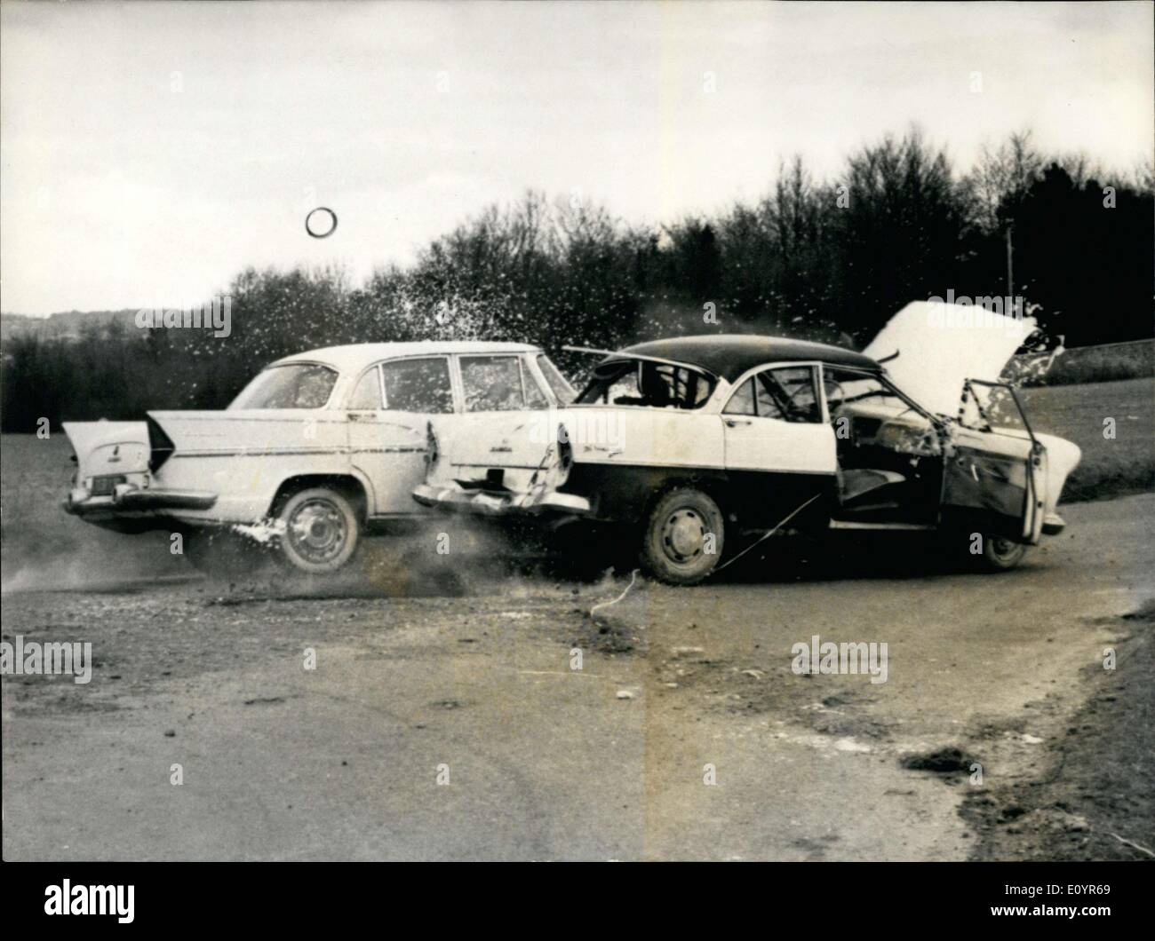 Mar. 20, 1971 - Two Cars Collide at 100km/h Stock Photo