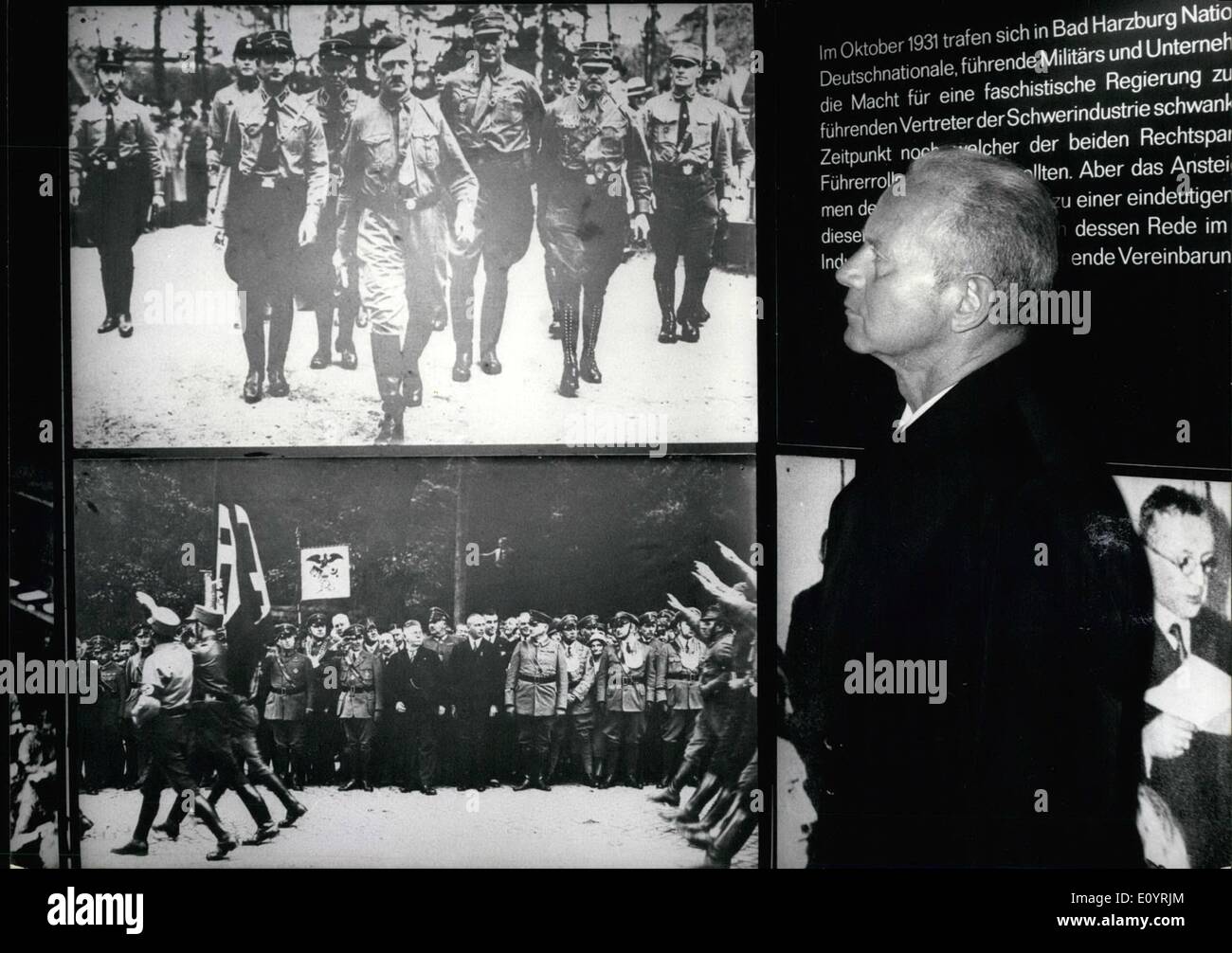 Apr. 04, 1971 - Show ''Antifascist Resistance'' in Munich: So far 10,000 visitors and 56 dorms have been to the show ''Antifascist Resistance'' since April 14th in a museum in Munich (Germany). It had bee financed by Munich and Private donors and reminds with some hundred pictures of the beginning of the ''1000-year-old Reich'', (some photos), but mainly of the resistance against the Nazim and the concentration camps Stock Photo