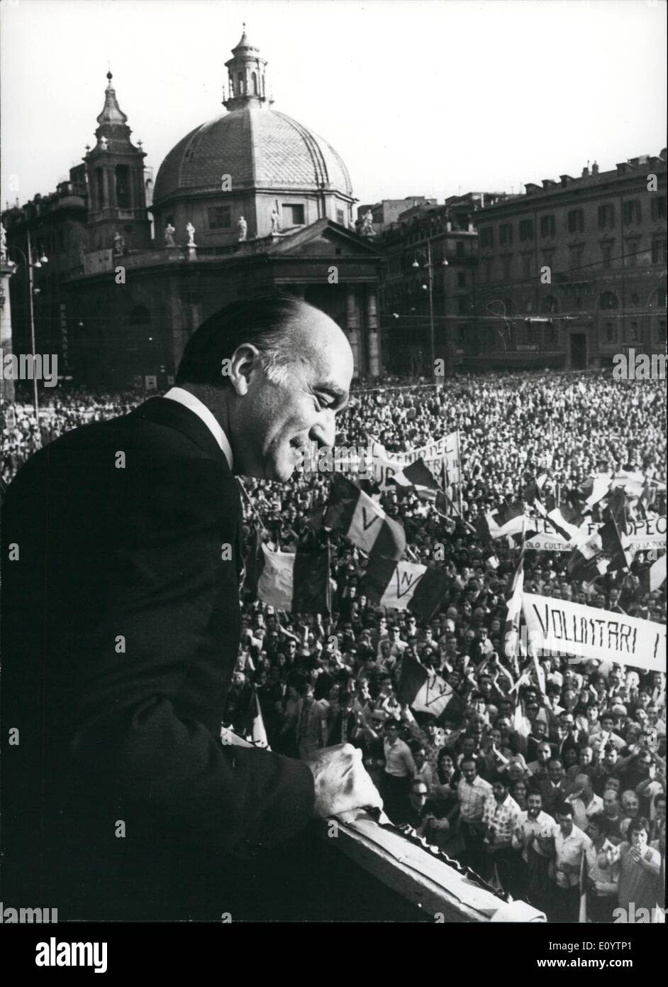 Jun. 06, 1971 - The Political party Movimento Sociale Italiano (MSI) better known at the foreign as the neofascist party, celebrated the increase of the votes had on the partial election on the past Sunday 13th of June, with a great assembly an the Piazza del Popolo where attended more than 100,000 people. The secretary of the party Giorgio Almirante spoke to the 'oceanic' (again ???) crowd. Photo shows Giorgio Almirante speaking to the people. Stock Photo