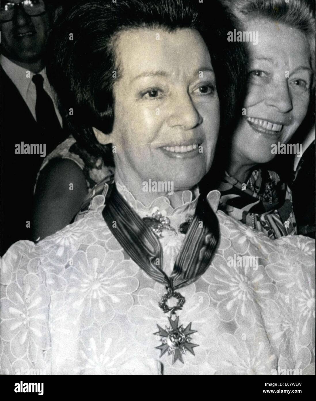 Jul. 20, 1971 - Opera singer Lily Pons received the cross of the National Order of Merit yesterday during a reception that was held at the Matignon Hotel. Jacques Chaban-Delmas presented the award. Stock Photo