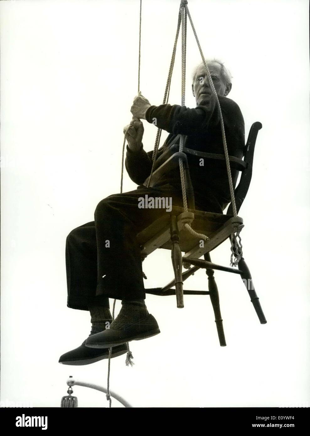 Jul. 22, 1971 UFFA Fox goes aboard by Bosun's chair taken from his