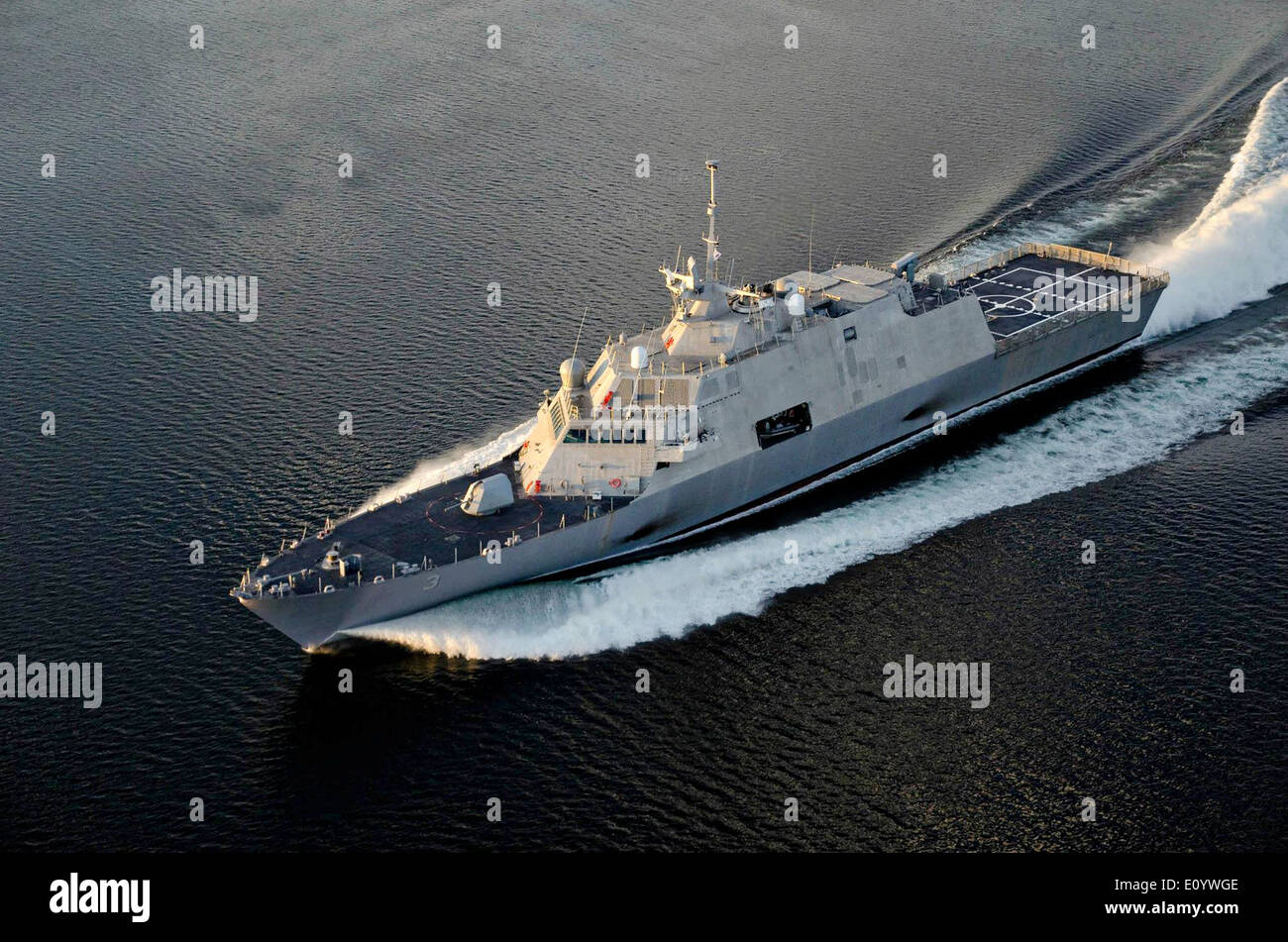 A US Navy littoral combat ship USS Fort Worth conducts builder's trials in Lake Michigan October 5, 2011 near Marinette, Wisconsin. Stock Photo