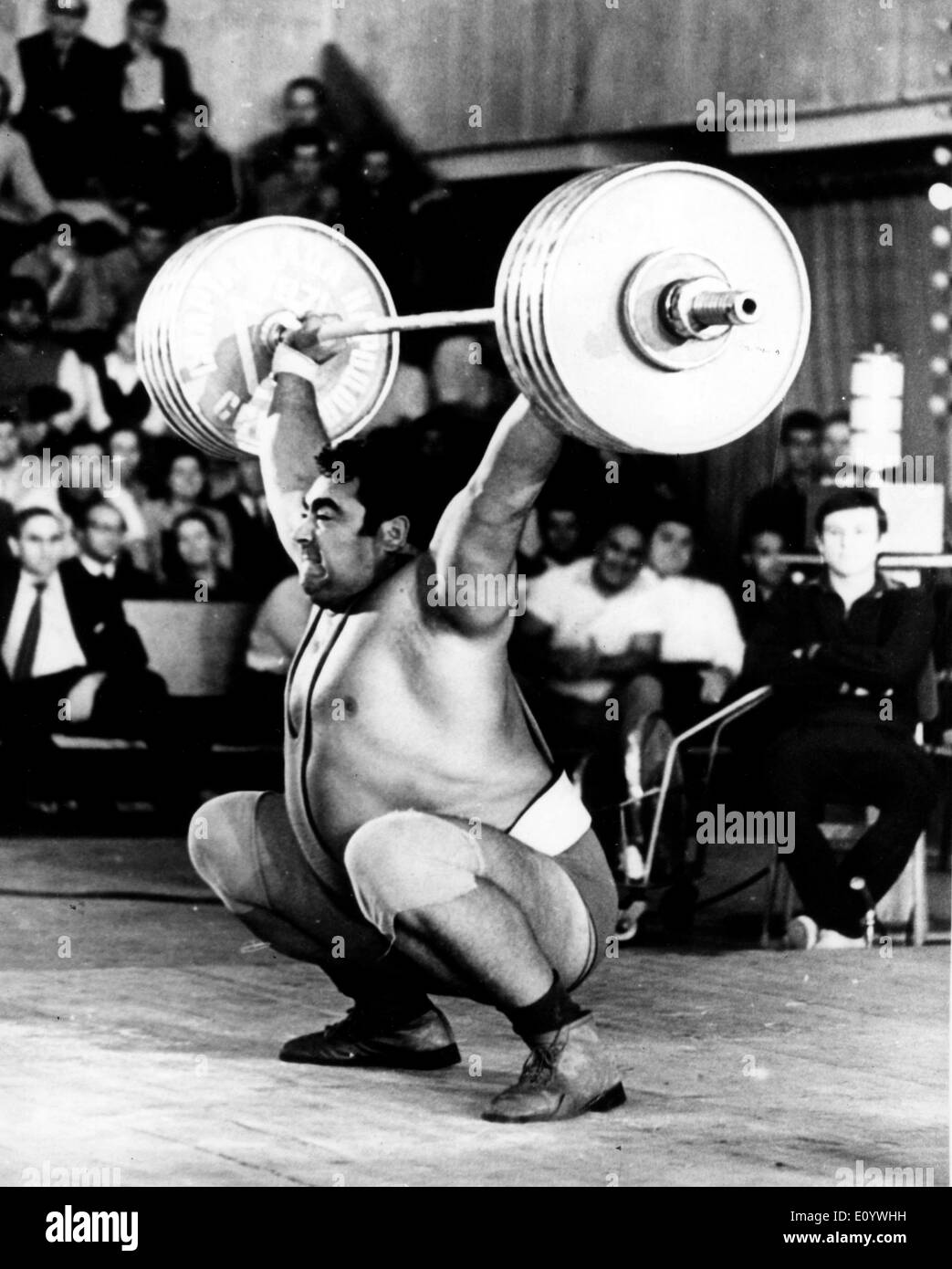 Strongman Champions League - World Record Weight for height 26 Kg