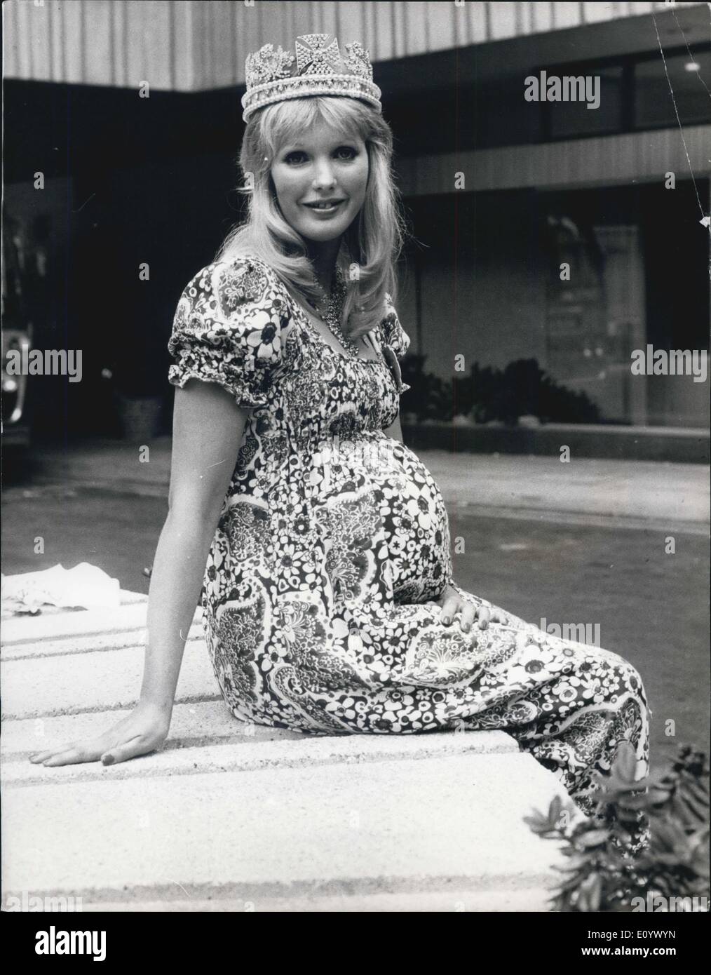 Aug. 22, 1971 - Pregnant Beauties Compete for the Title of ''Mother-To-Be of the Year'': ''Mother-To-Be of the Year'' is the unique title for which eleven finalists competed at the imperial Hotel, London, Sponsored by Young Motherhood, the maternity fashion group the competition was won by the beauty experts to beat illustrate the theme of the competition that 'Pregnant is Beautiful' Stock Photo