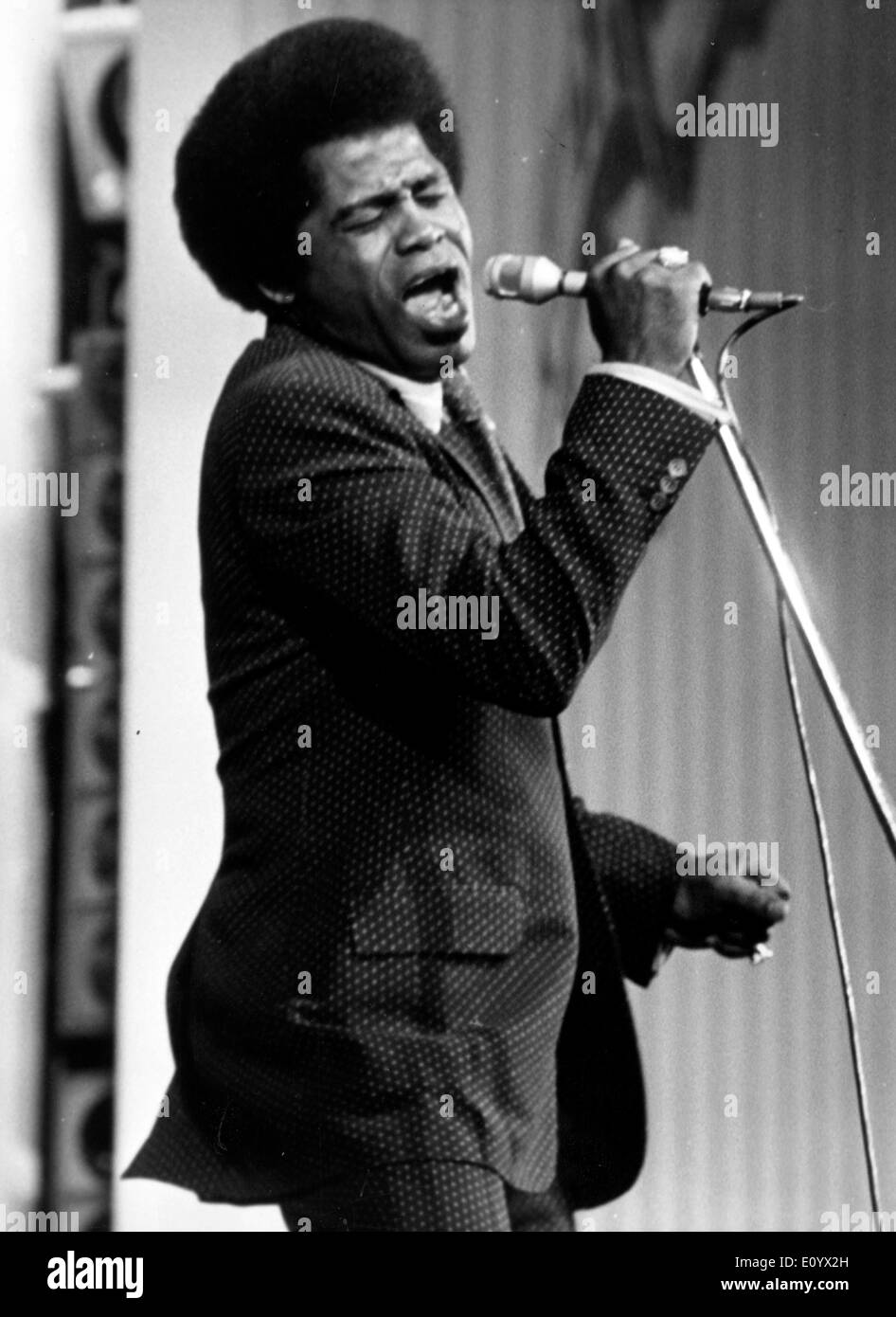 Sep 03, 1971; Paris, FRANCE; American soul legend JAMES BROWN performs at the Hall de L'Olympia during a tour in Paris in 1971. Stock Photo