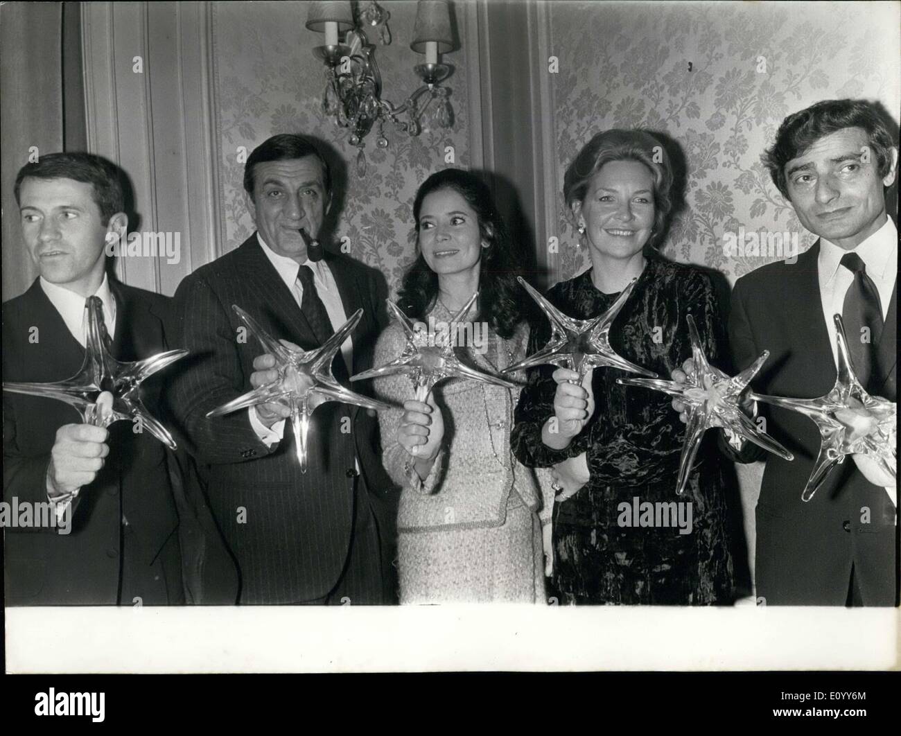 Nov. 10, 1971 - After a dinner at Lasserre, Georges Auric, President of the Academy of the Cinema, gave out the crystal stars to several winners. Pictured from left to right with their stars: Bernard Paul (grand prize for his movie ''Time to Live''), Lino Ventura (for his role in ''Army of Shadows''), Marie Jose Nat (for her role in ''Elise, or Real Life) , Odile Versois (for her role in ''Time to Live'', & Charles Denner (for his role in ''The Crook' Stock Photo