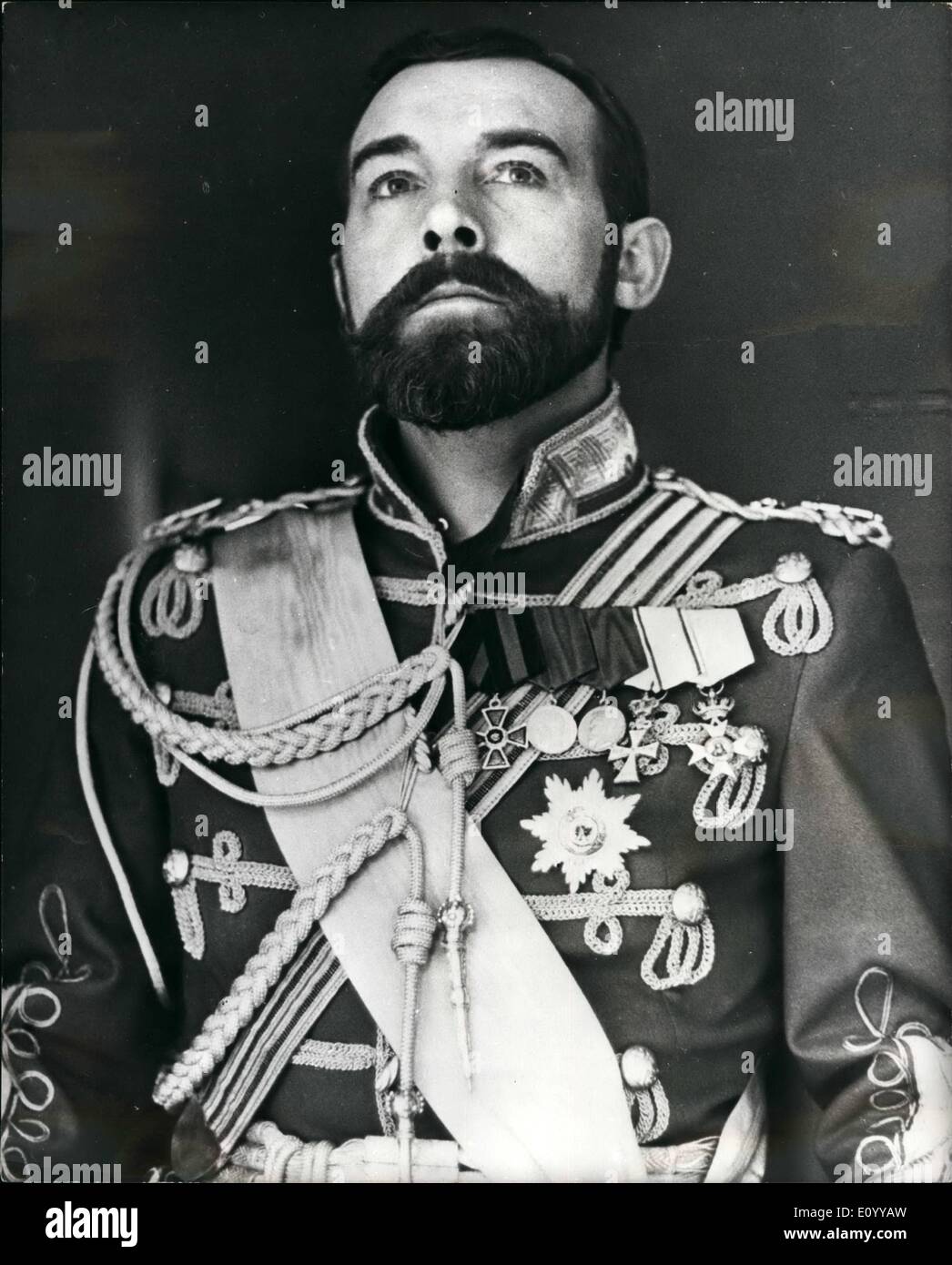 Nov. 11, 1971 - Michael Jayton as Nicholas Romanov, Tsar in New Film '' Nicholas and Romanov''. The West End Royal premiere takes place in London next week of Sam Spiegel's big film ''Nicholas and Alexandra'', the story of the fall of the Romanovs, with actor Michael Jayston playing the Tear. Photo shows Actor Michael Jayston as Nicholas Romanov, Tsar, in the new film Stock Photo