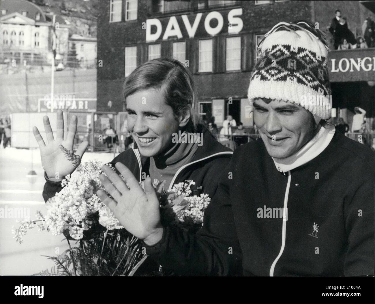 Jan. 01, 1972 - World records on the ice of Davos. At Davos, Anne Henning from USA (left) and leo Linkovesi from Finland (right) set up new world records in 500 meters speed ice-skating. Stock Photo