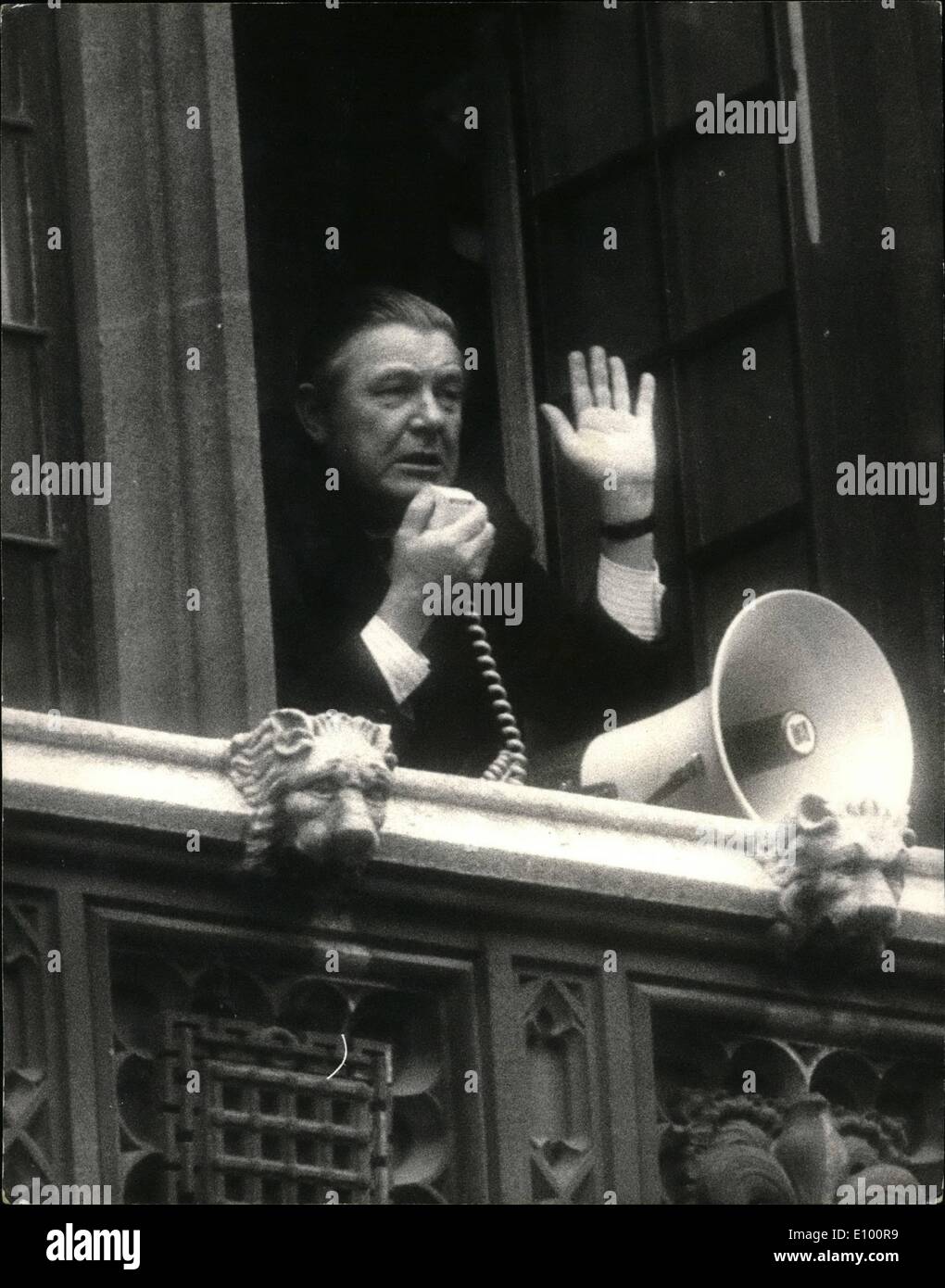 Feb. 02, 1972 - Miners and Trade Unionists in March to parliament: Miners and trade unionists today marched from Tower Hill to Westminster for a massive lobby of Parliament. Photo shows Mr.Bob Mellish, Labour MP, seen speaking from a window of the House of Commons, with the aid of a megaphone this afternoon. Stock Photo