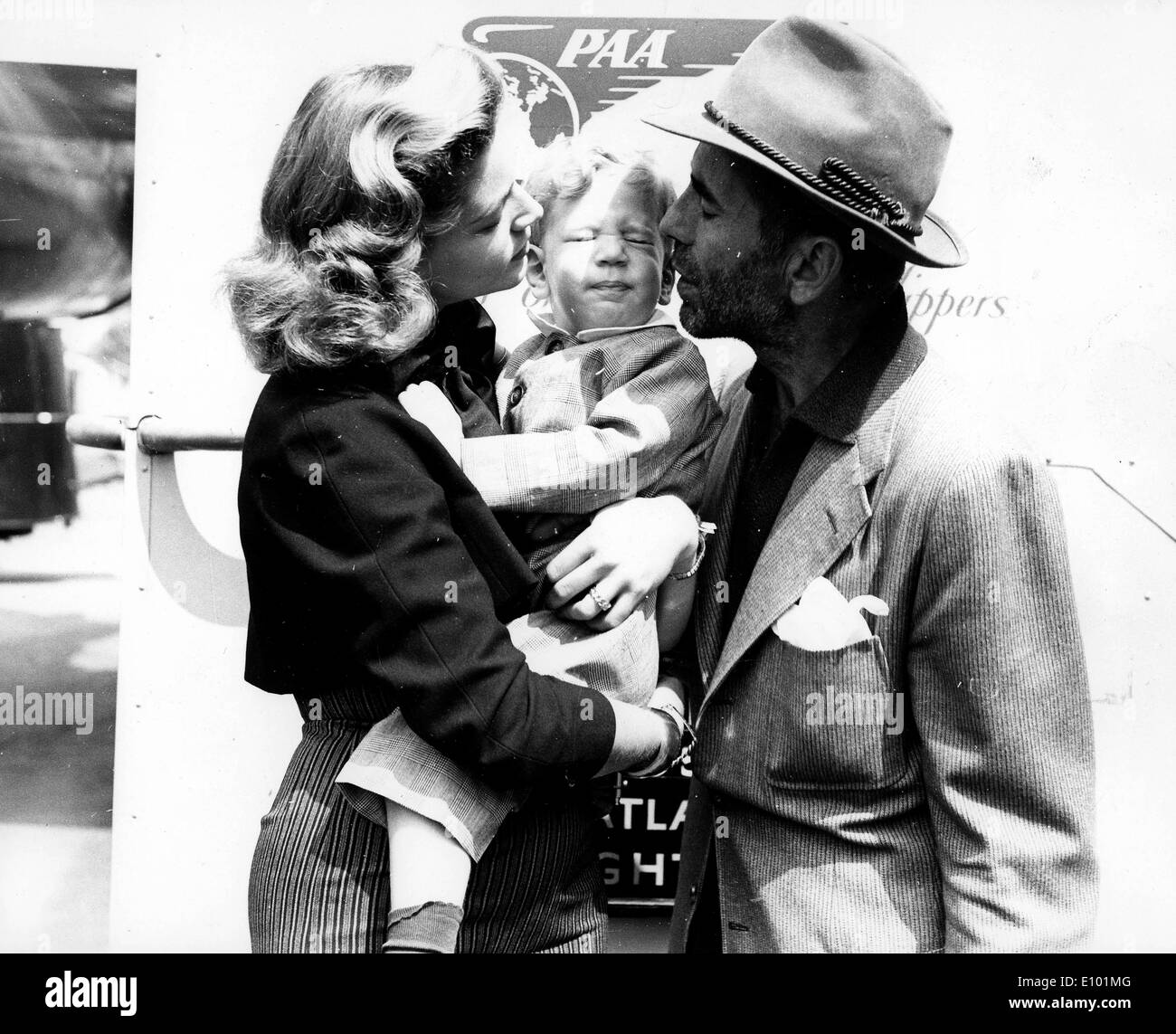 American Actor HUMPHREY BOGART and wife actress LAUREN BACALL and daughter LESLIE BOGART Stock Photo