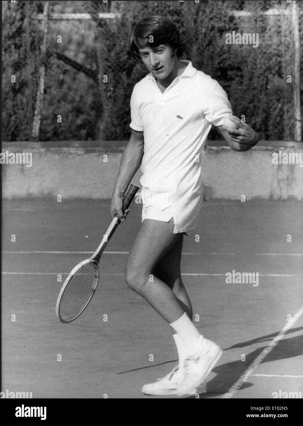 Actor Dustin Hoffman plays tennis Stock Photo - Alamy