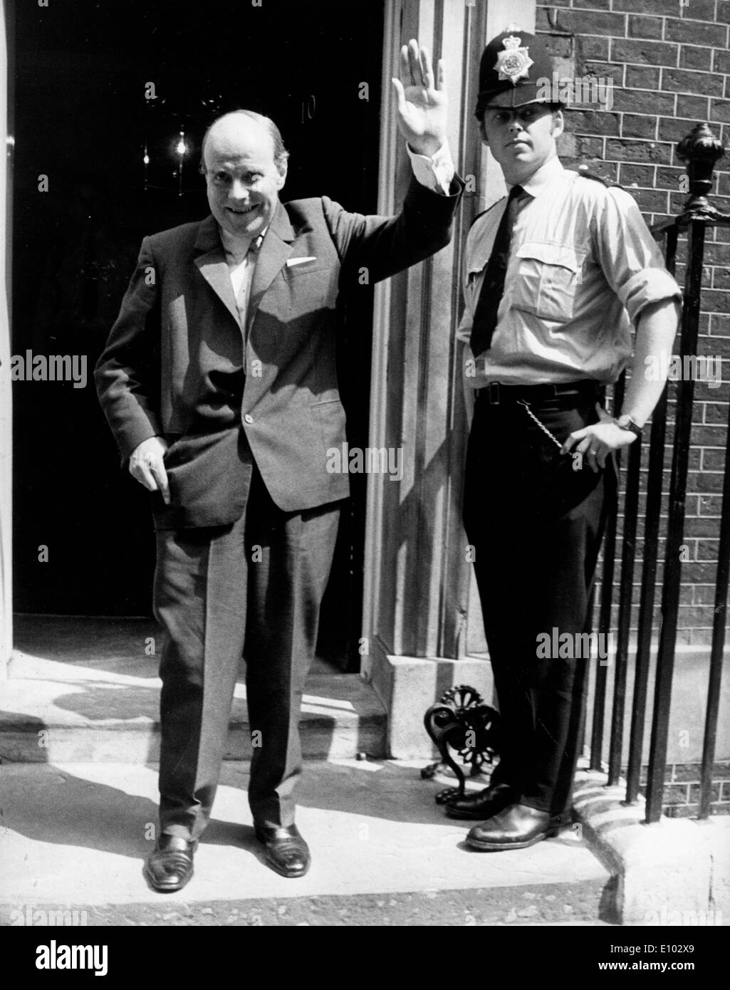 Politician Iain Macleod leaves No. 10 Downing Street Stock Photo
