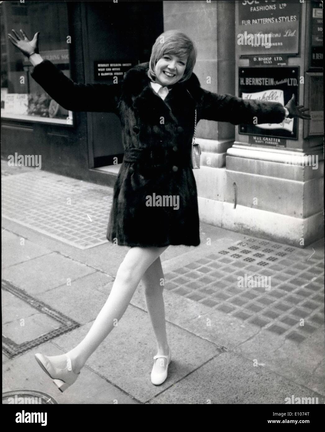 Feb. 02, 1970 - Cilla Black Expects Baby In July: Cilla Black, the 26