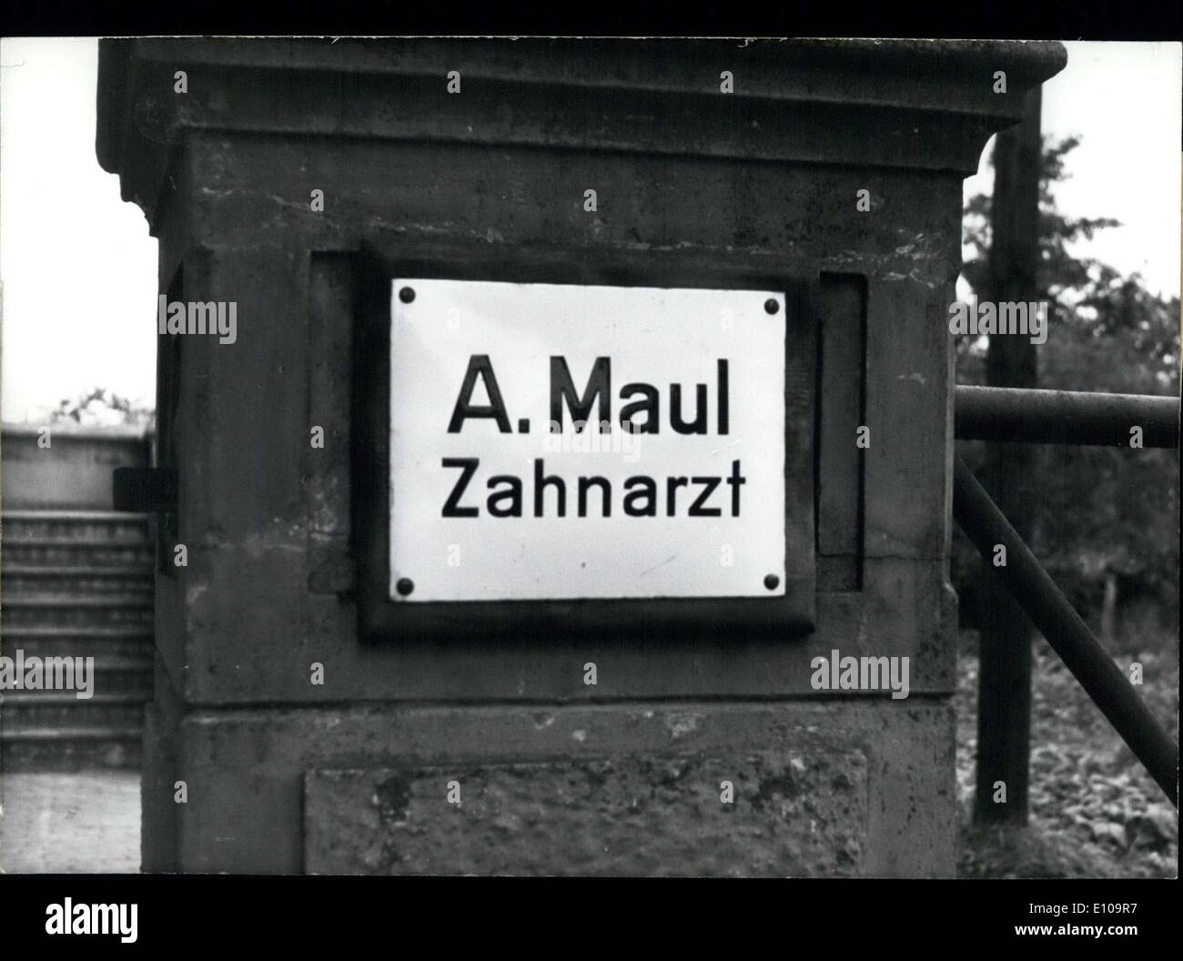 Mar. 31, 1970 - Pictured is a humorous placard of a dentist named Dr. ''Maul.'' Maul means mouth in German. Picture was taken in Nordsee-Kuestenort of Essen. Stock Photo