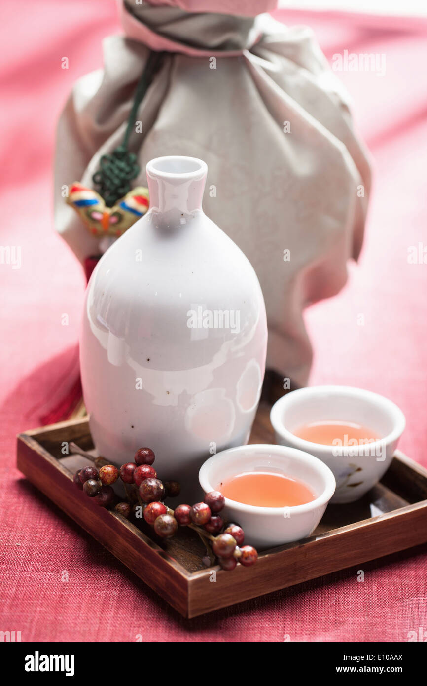 cups of traditional Korean tea Stock Photo - Alamy