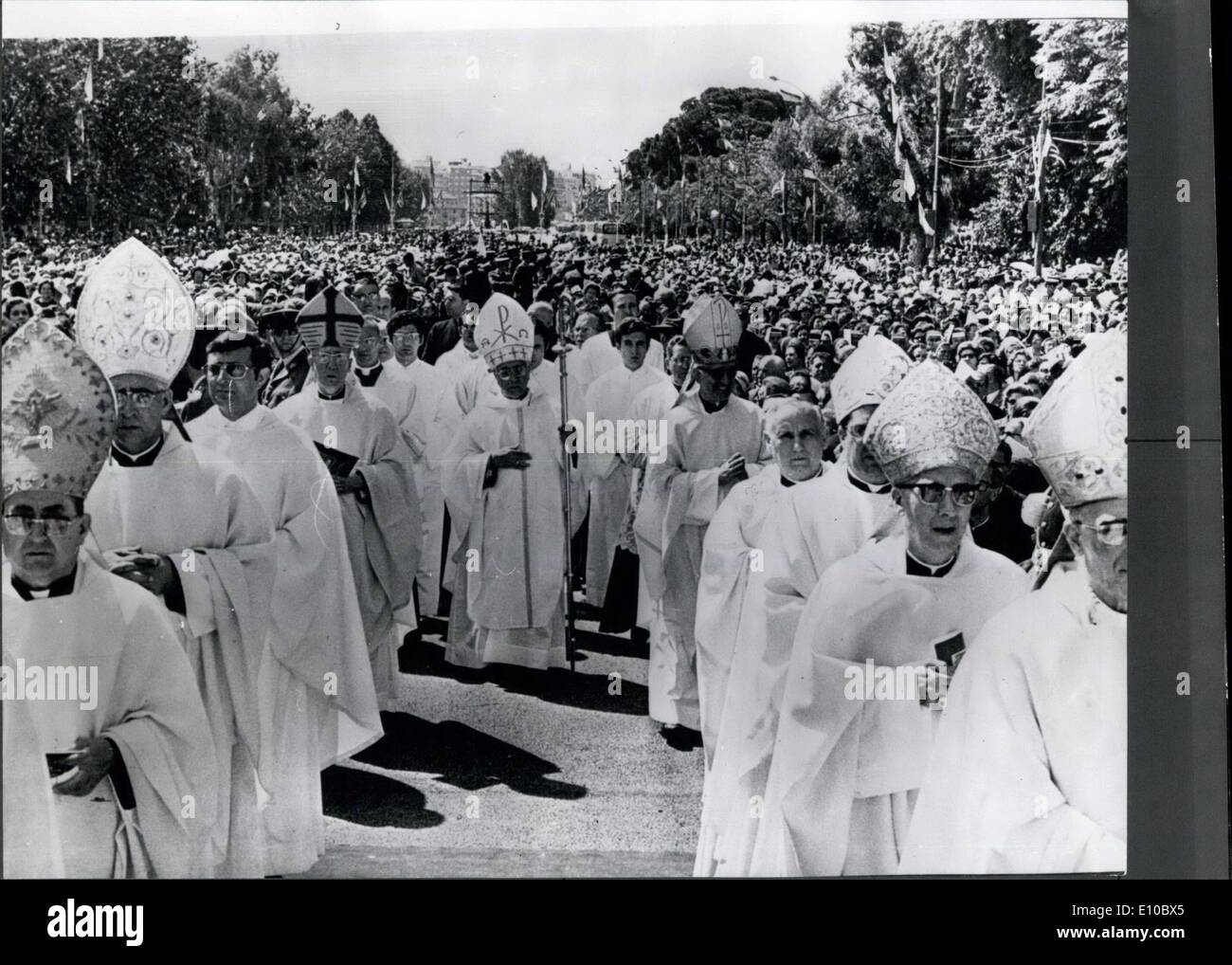 Jun. 01, 1972 - Eucharistic Congress In Valencia: Under the Presidency of General Franco, the VIII National Eucharistic Congress was officiated in Valencia. Photo Shows: General view at the Eucharistic Congress which opened in Valencia on May 29. Stock Photo