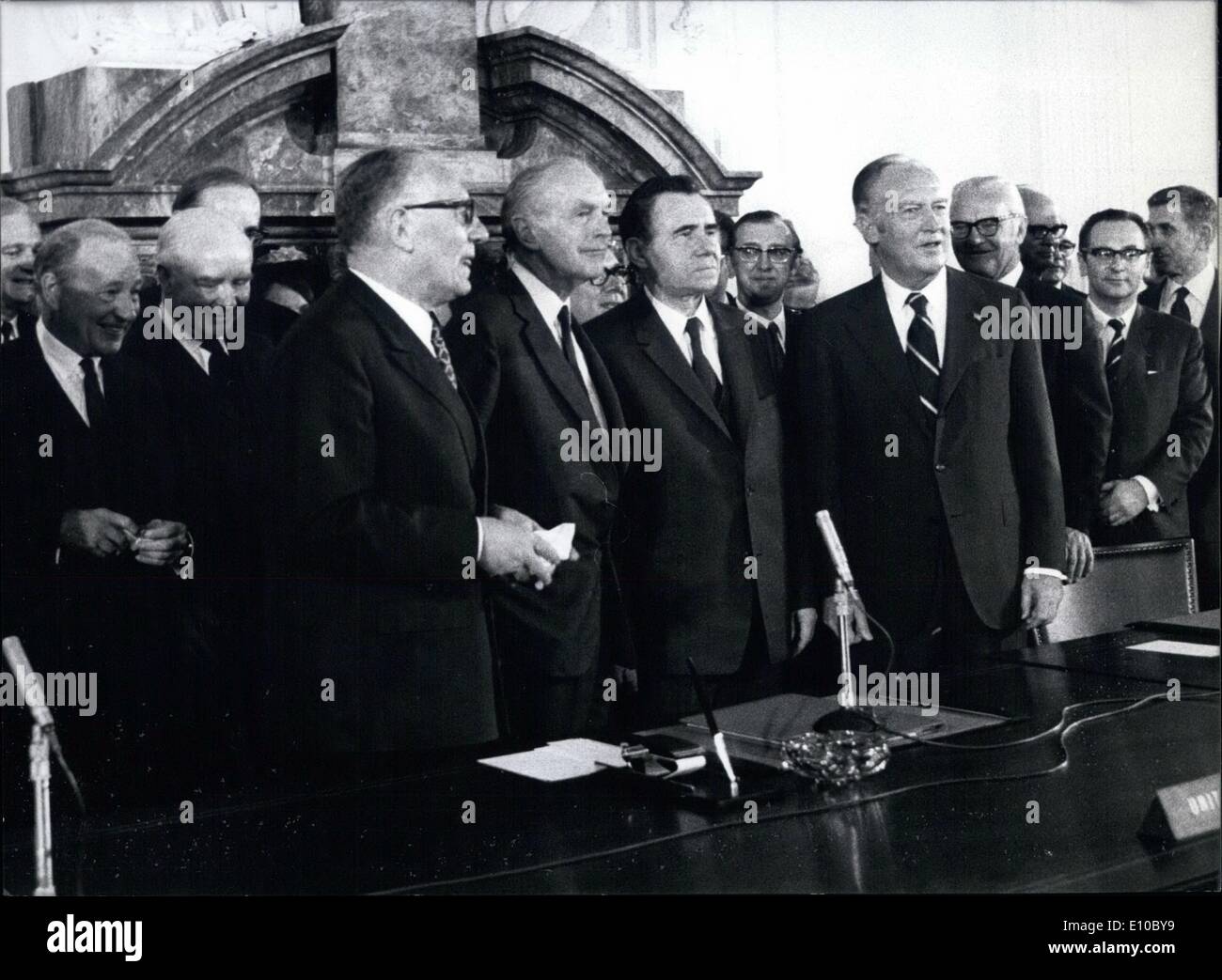 Jun. 06, 1972 - A History Day for Berlin: Today the four foreign-minister signed the Berlin agreement at the former Kontrollrat Stock Photo