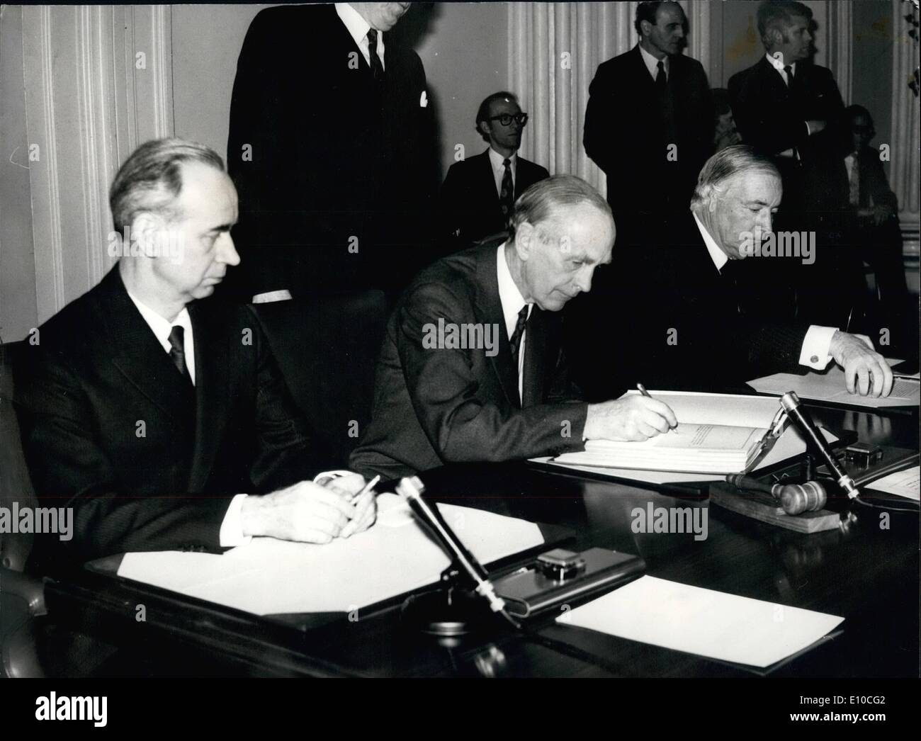 Apr. 04, 1972 - Biological Warfare Convention Signing. The signing took place today at the Banqueting House, Whitehall, London, Stock Photo