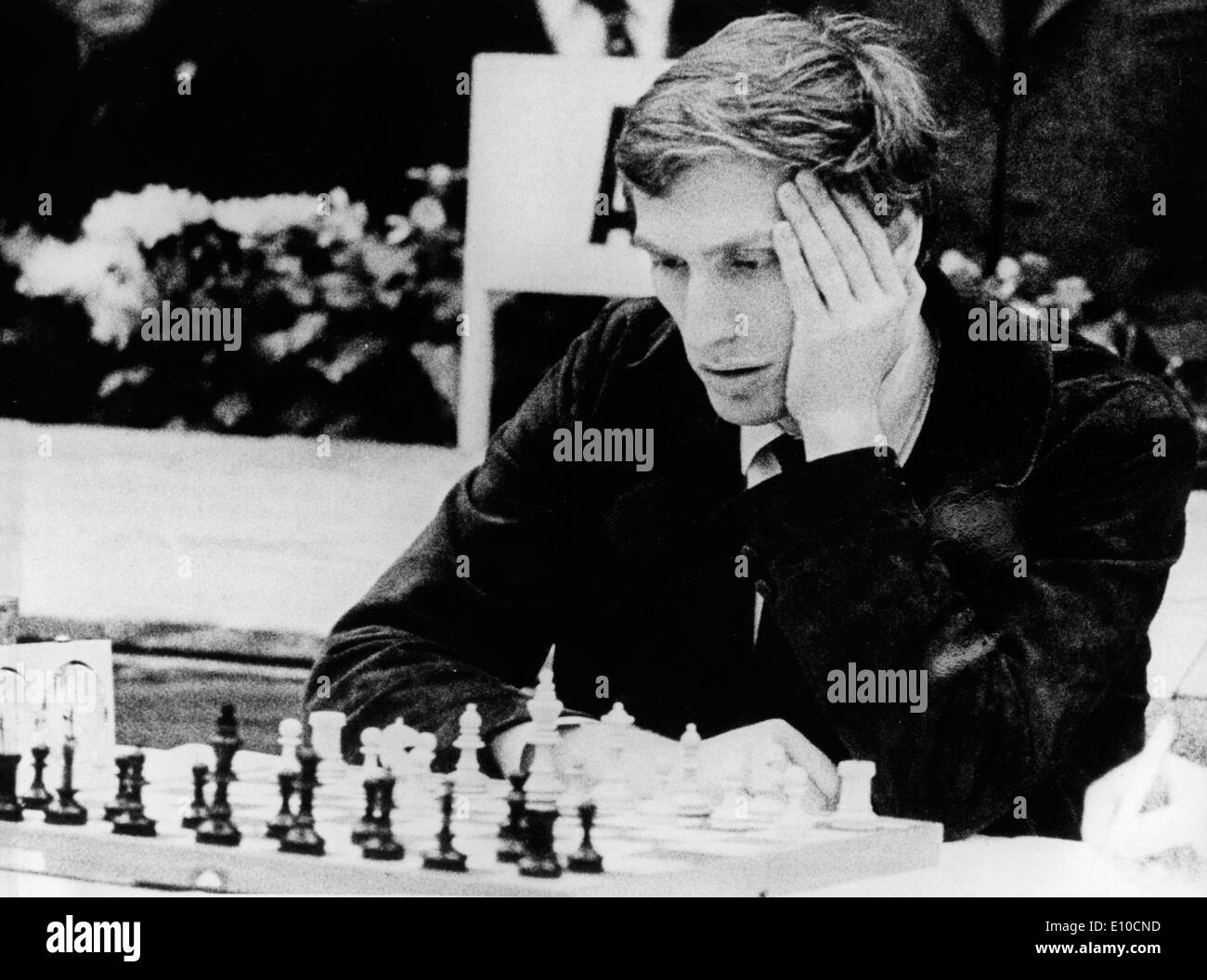 Hose Raul Capablanca (left) took the chess-crown from Emanuel Lasker