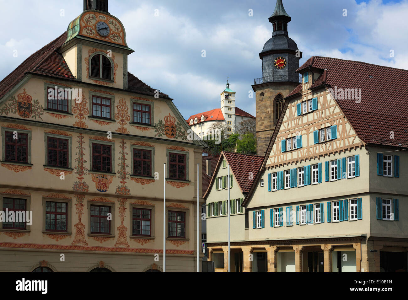 Rathaus mit Fassadenmalerei, Schloss Kaltenstein und evangelische Stadtkirche in Vaihingen an der Enz, Strohgaeu, Baden-Wuerttemberg Stock Photo