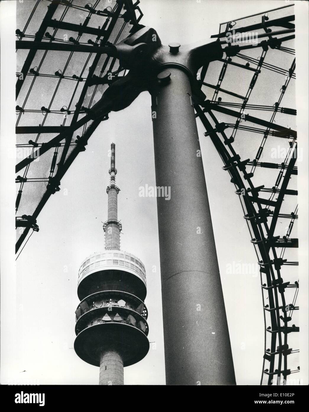 May 05, 1972 The ''Biggest roof in the world'' nears completion. The