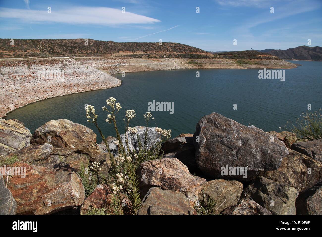 Diamond valley reservoir hires stock photography and images Alamy