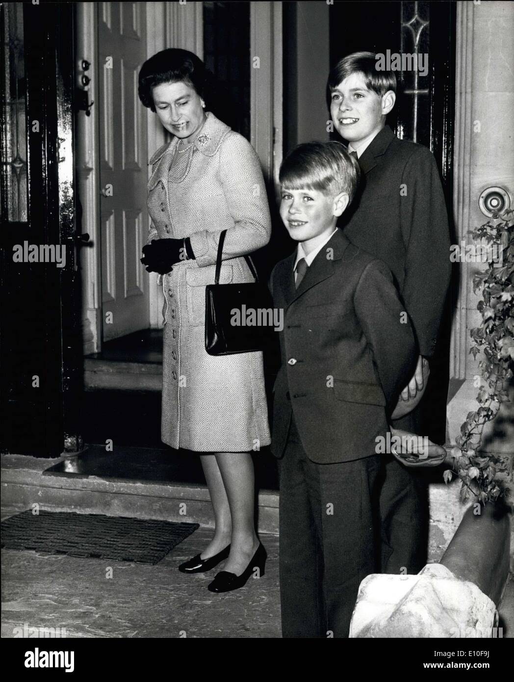 Sep. 16, 1972 - The Queen takes her Youngest Son to School: Picture shows: The Queen taking her youngest child, Prince Eward, ages 8, to his new preparatory school Heatherdown, near Ascot, Berks, yesterday with his brother, Prince Andrew at rear) aged 12, who has been a pupil there for four years. Stock Photo
