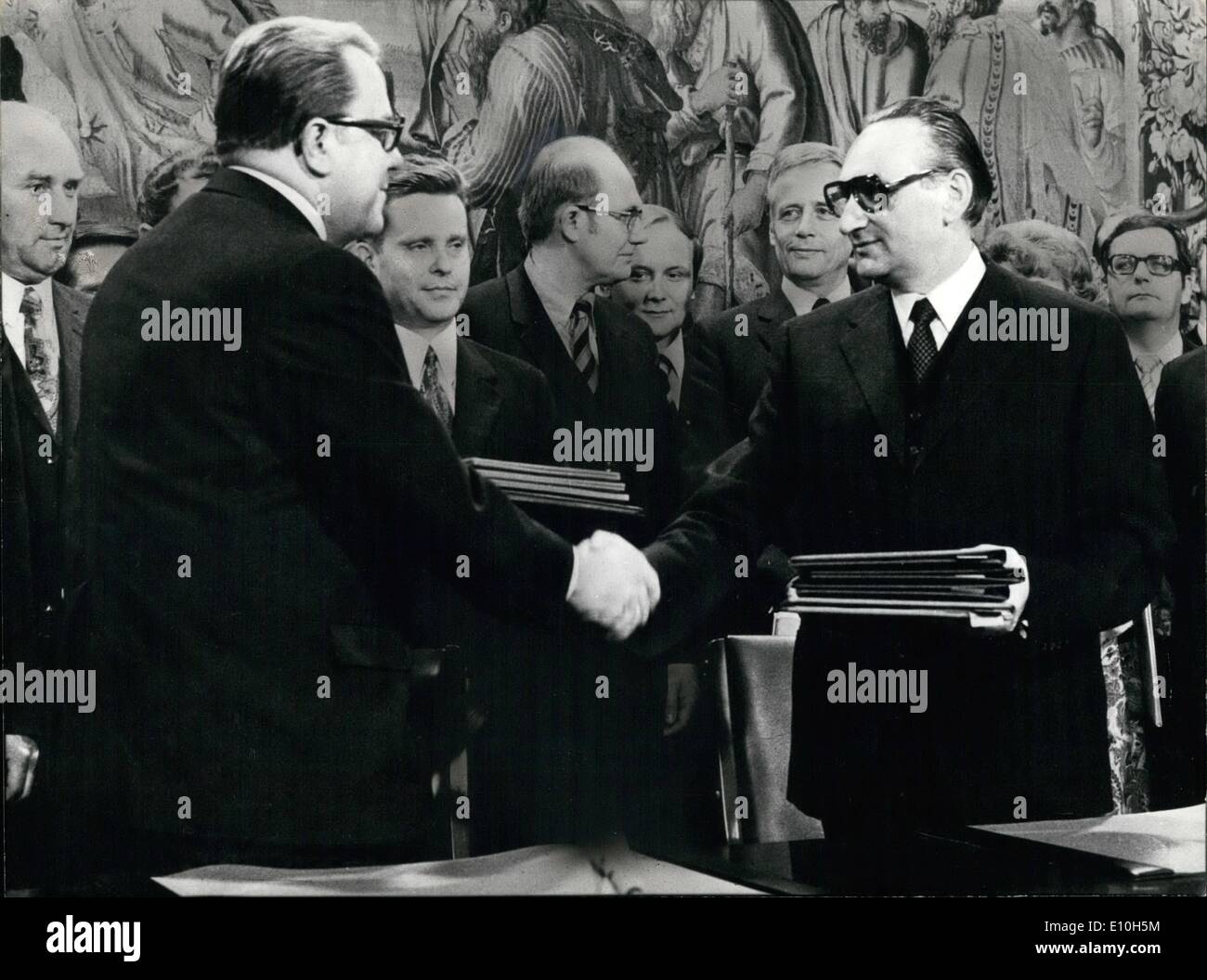 Egon bahr 1972 hi-res stock photography and images - Alamy