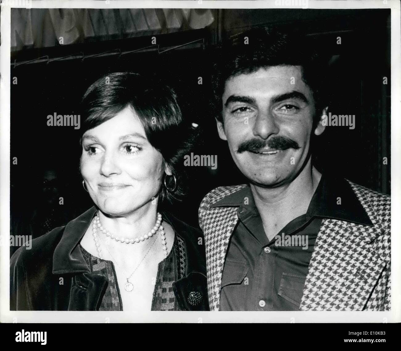 Apr. 04, 1973 - Paula Prentiss, Richard Benjamin, Zoo/Blue Angel. Stock Photo