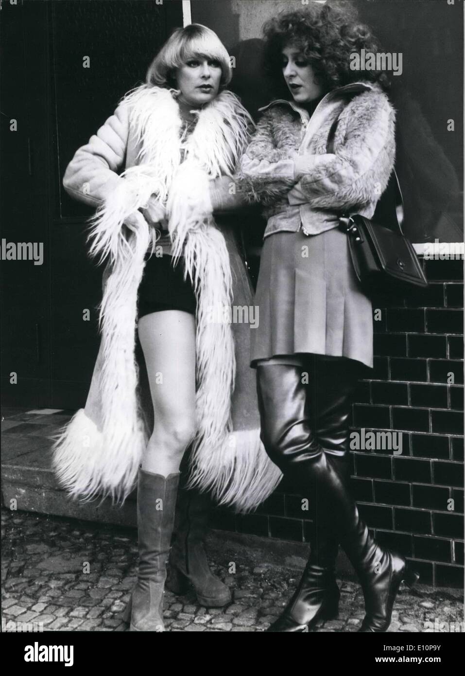 nov-11-1973-film-star-elke-sommer-makes-new-movie-in-berlin-at